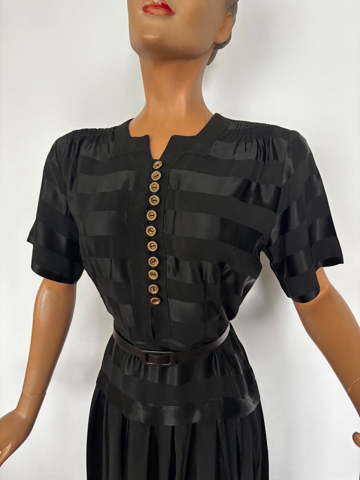 XL | 1940s/50s Black Satin Panel Dress Form Fit New York