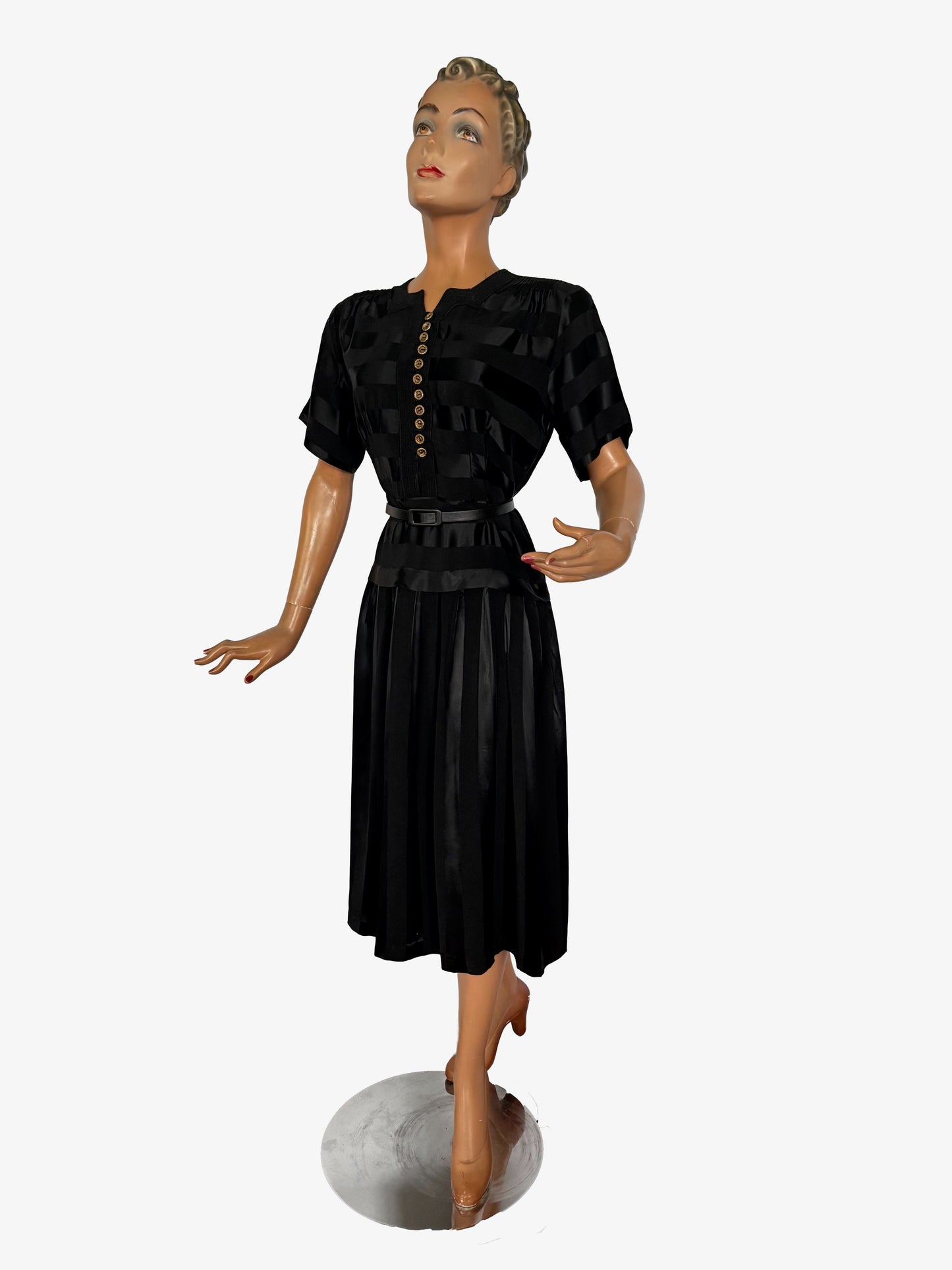 XL | 1940s/50s Black Satin Panel Dress Form Fit New York