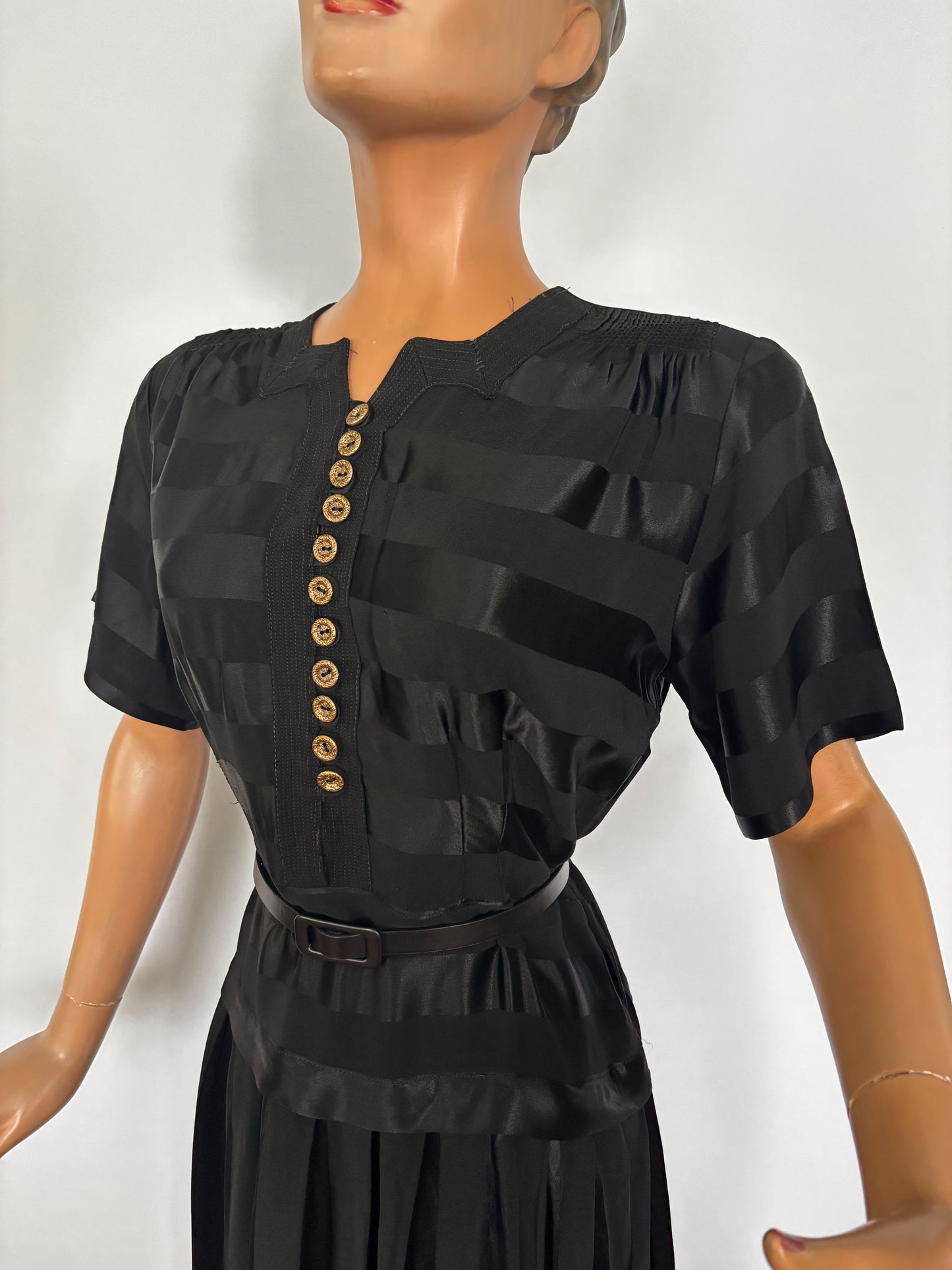 XL | 1940s/50s Black Satin Panel Dress Form Fit New York