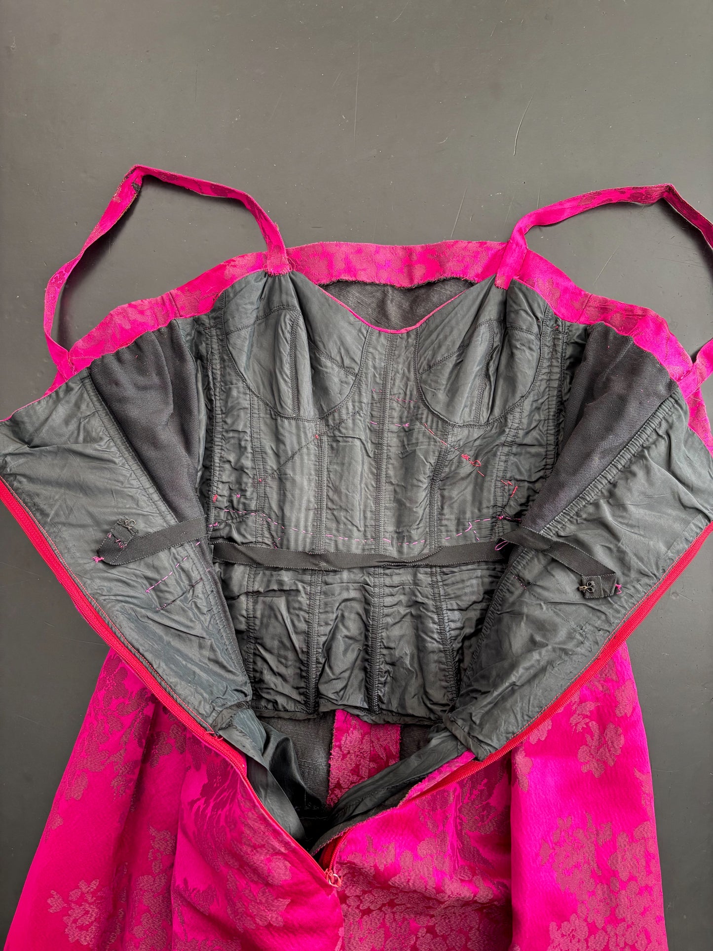 S | 1950s Fuchsia Brocade Evening Dress