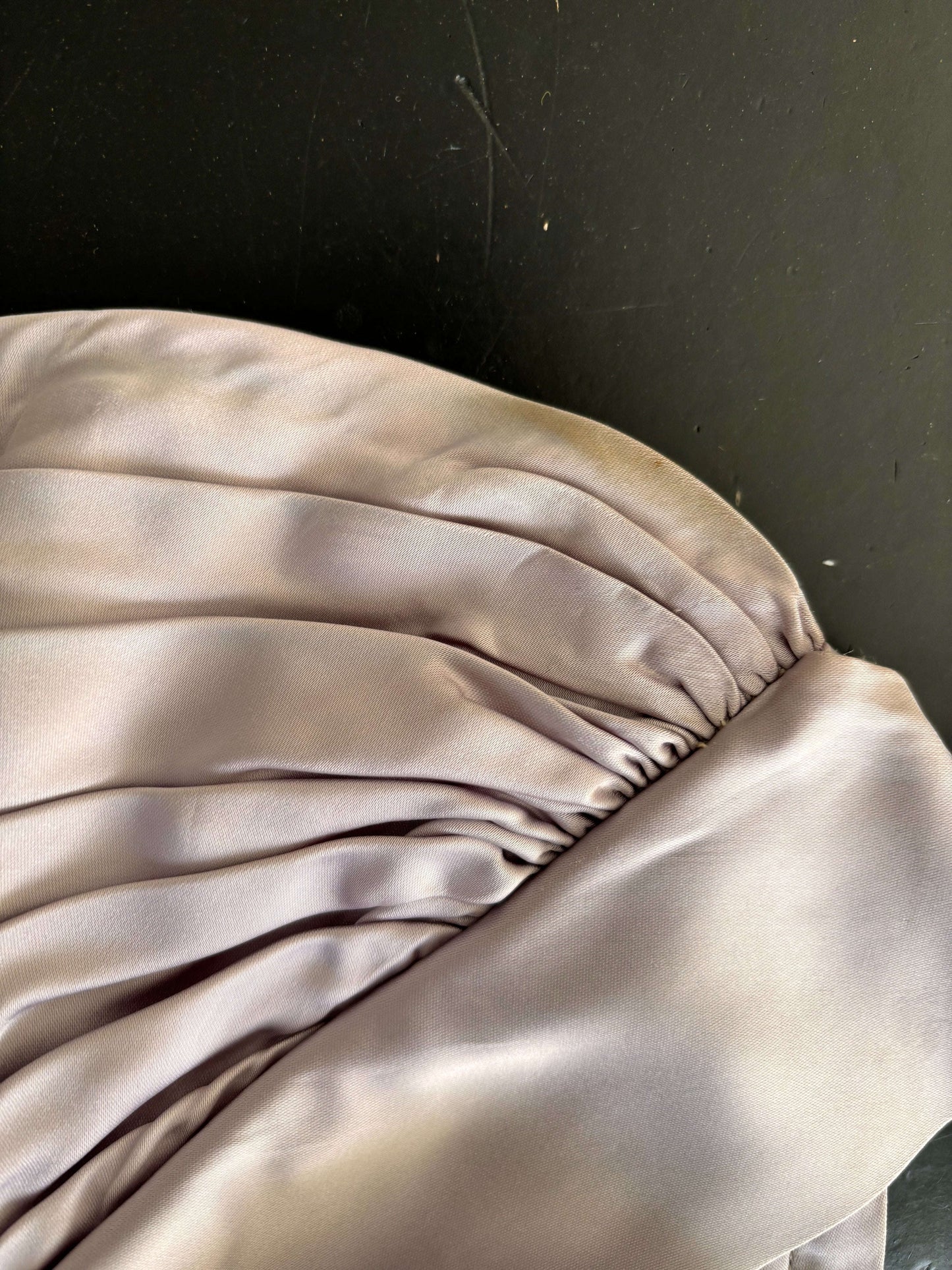 XXS/XS | 1950s Pearl Grey Satin Pencil Dress Lily Scarlet