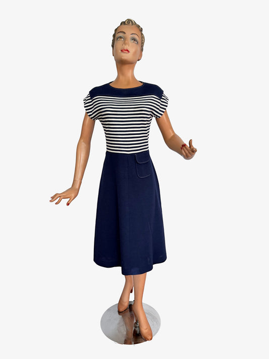 S/M | Early 1960s Courtaulds Courtelle Nautical Knit Dress