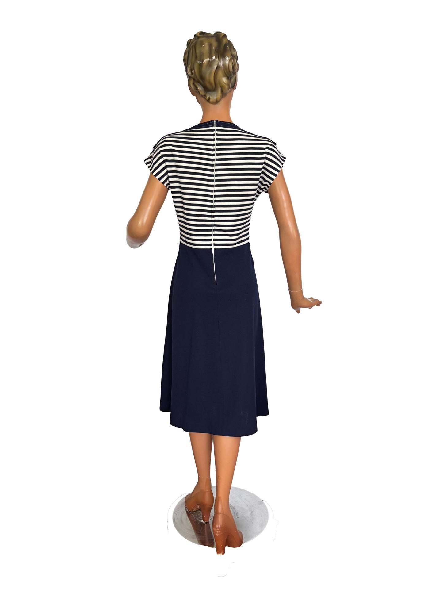 S/M | Early 1960s Courtaulds Courtelle Nautical Knit Dress