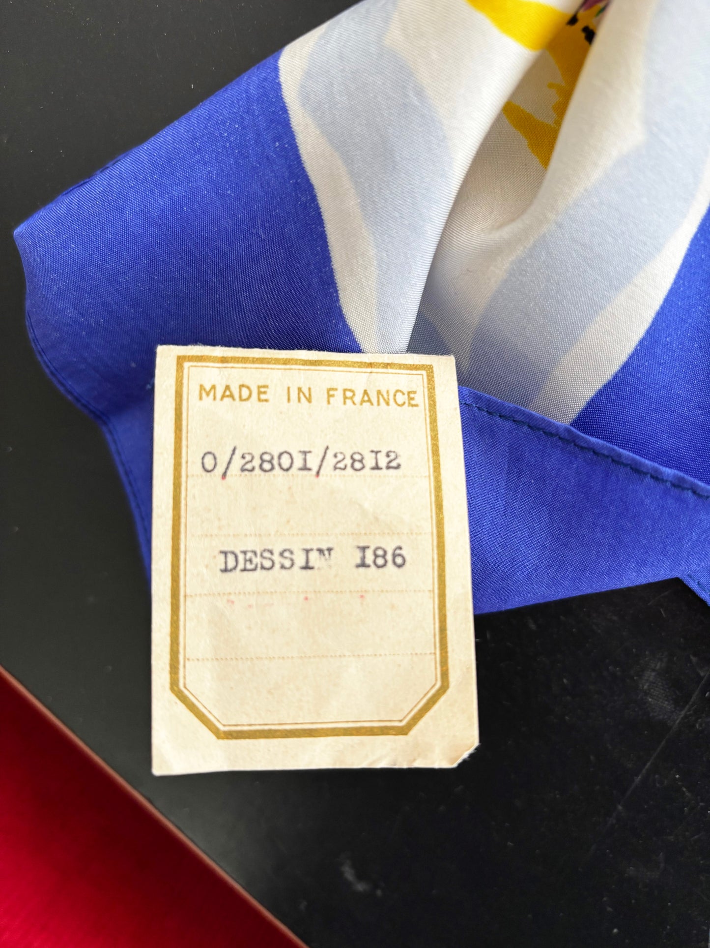 Deadstock French Scarf With Carriage Scene | 80x86 cm