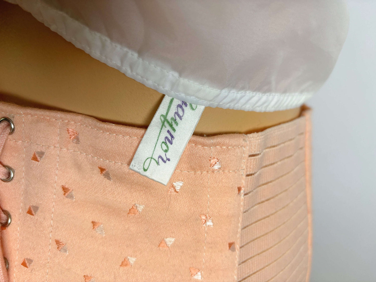 1950s/60s NOS Gaynor White Long-Line Bra Lily Scarlet