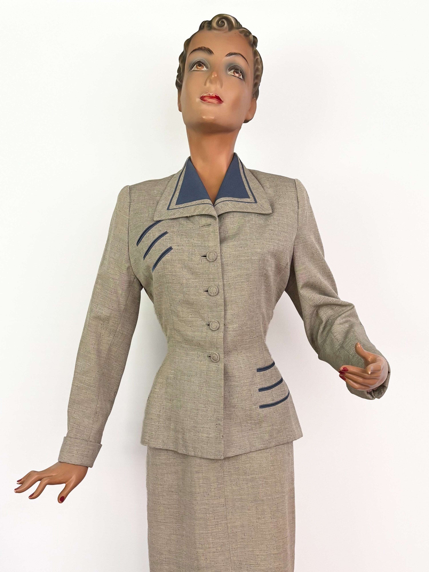 Vintage Clothing Lily Scarlet