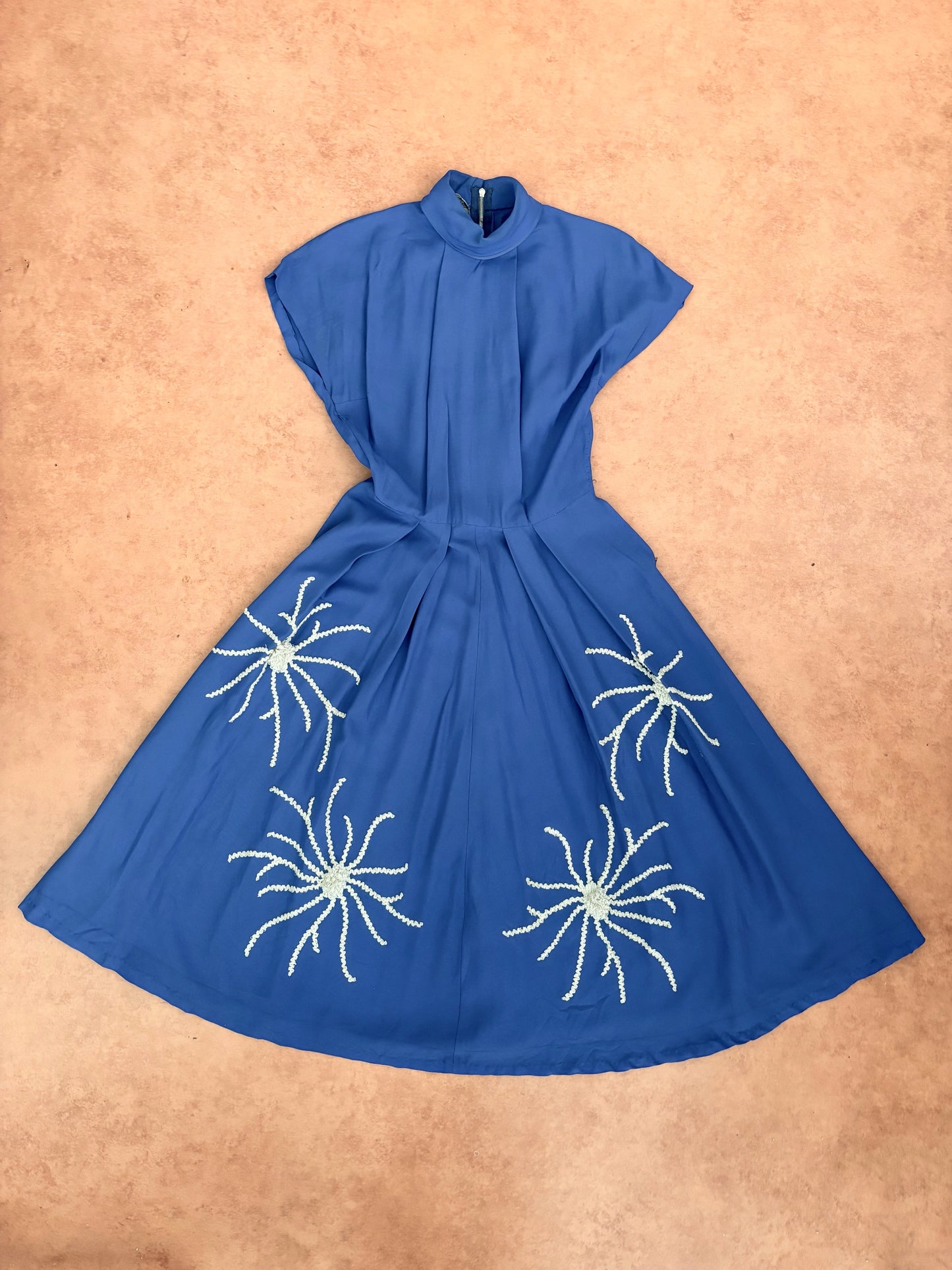 XS | 1950s Blue Gabardine Abstract Floral Appliqué Novelty Dress