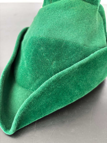 1940s Green Wool Felt Robin Hood Tilt Hat