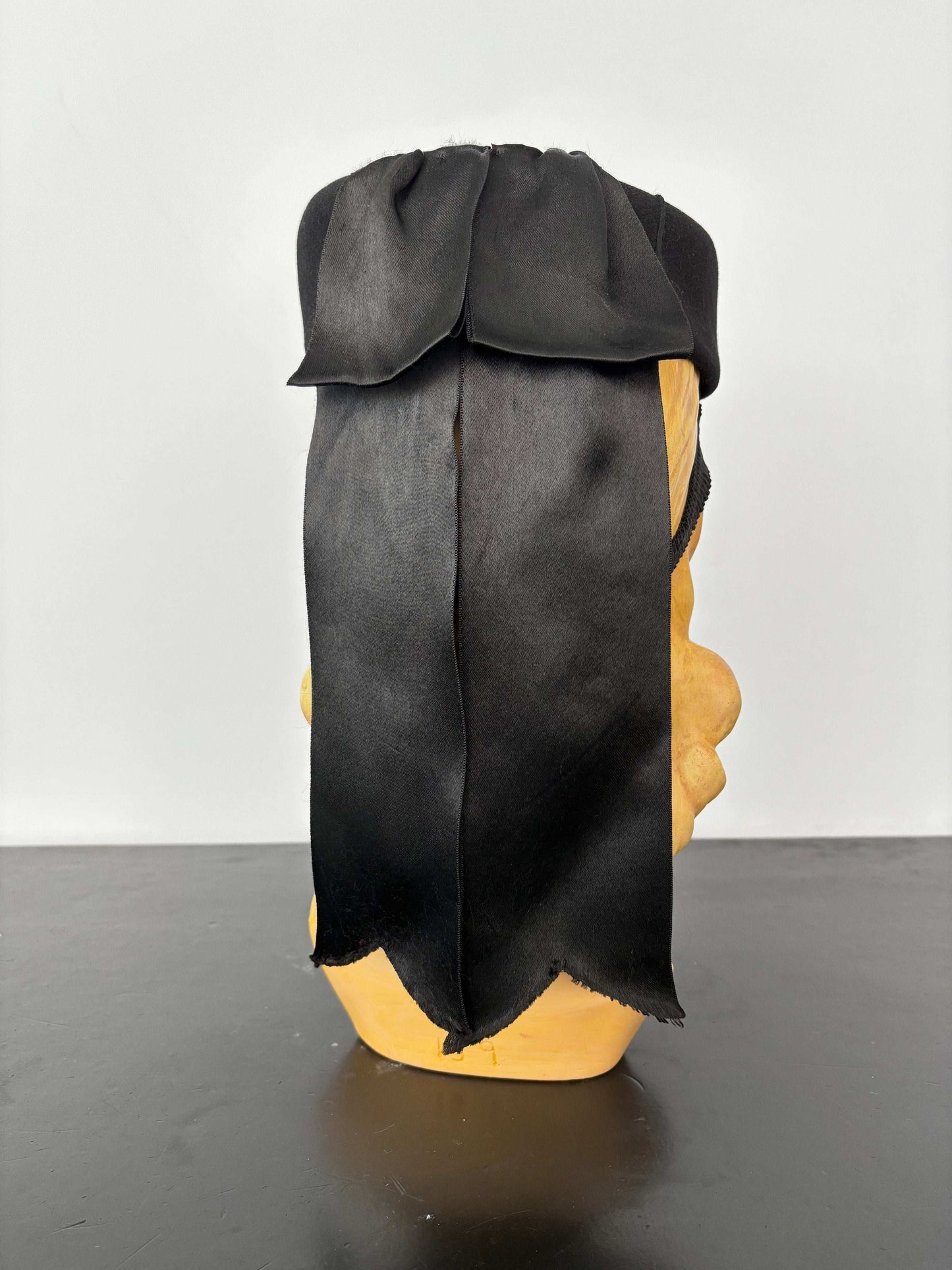 1950s Carolin Paris New York Black Felt Hat With Satin Bow