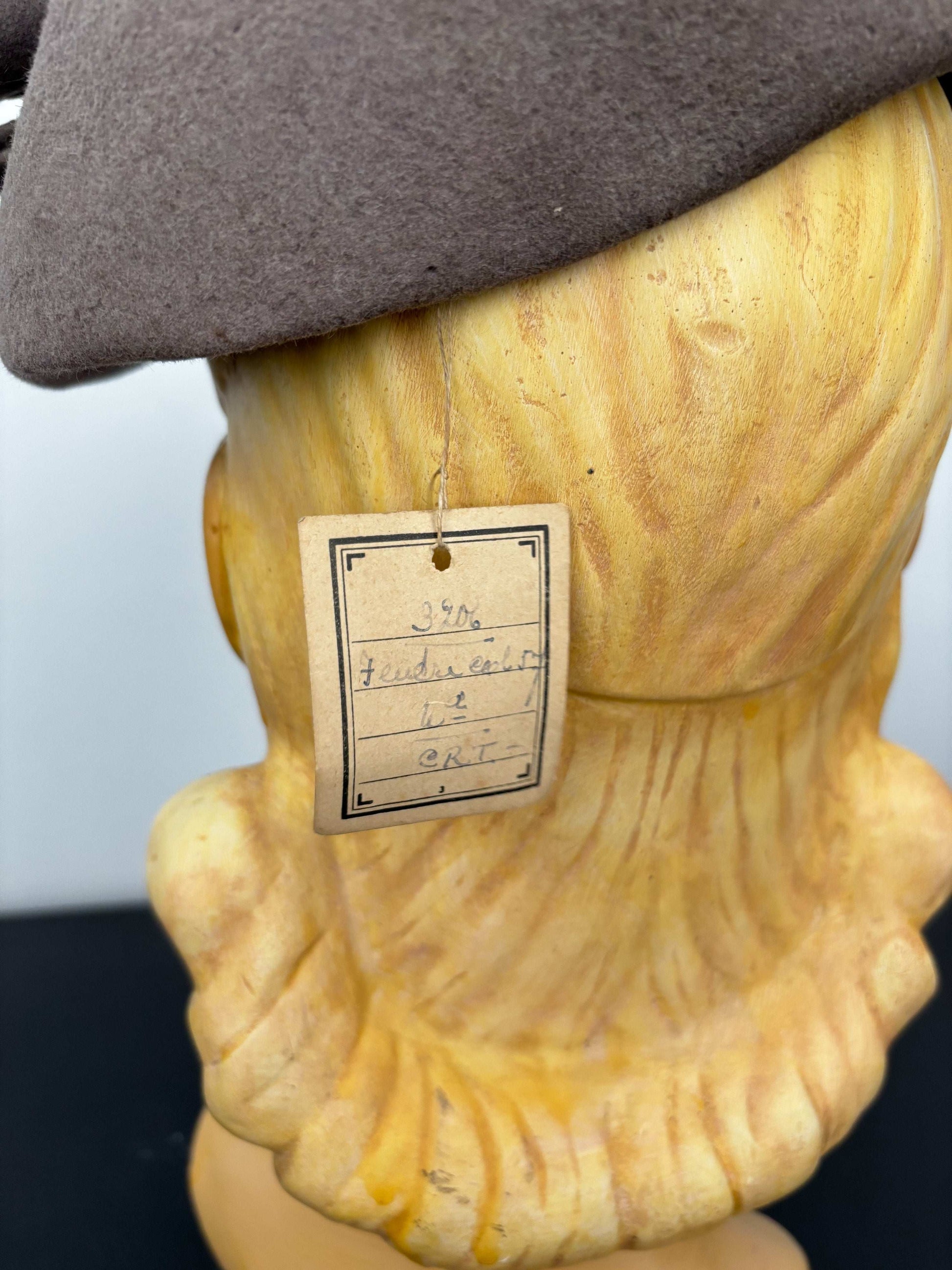 1940s Taupe Felt Sculpted Hat Deadstock