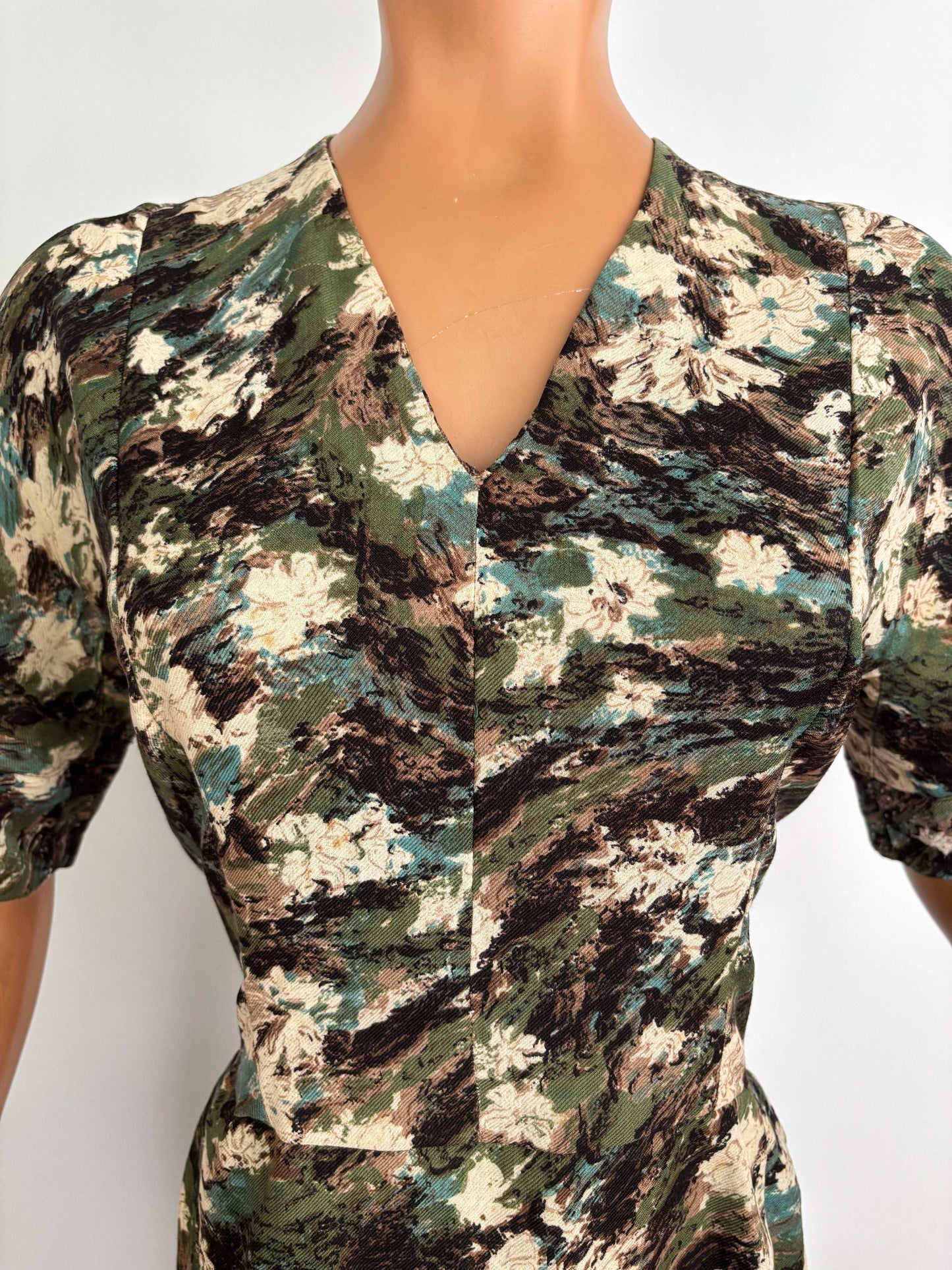 L | 1950s Wool Dress in Green, Brown and Cream Floral Pattern