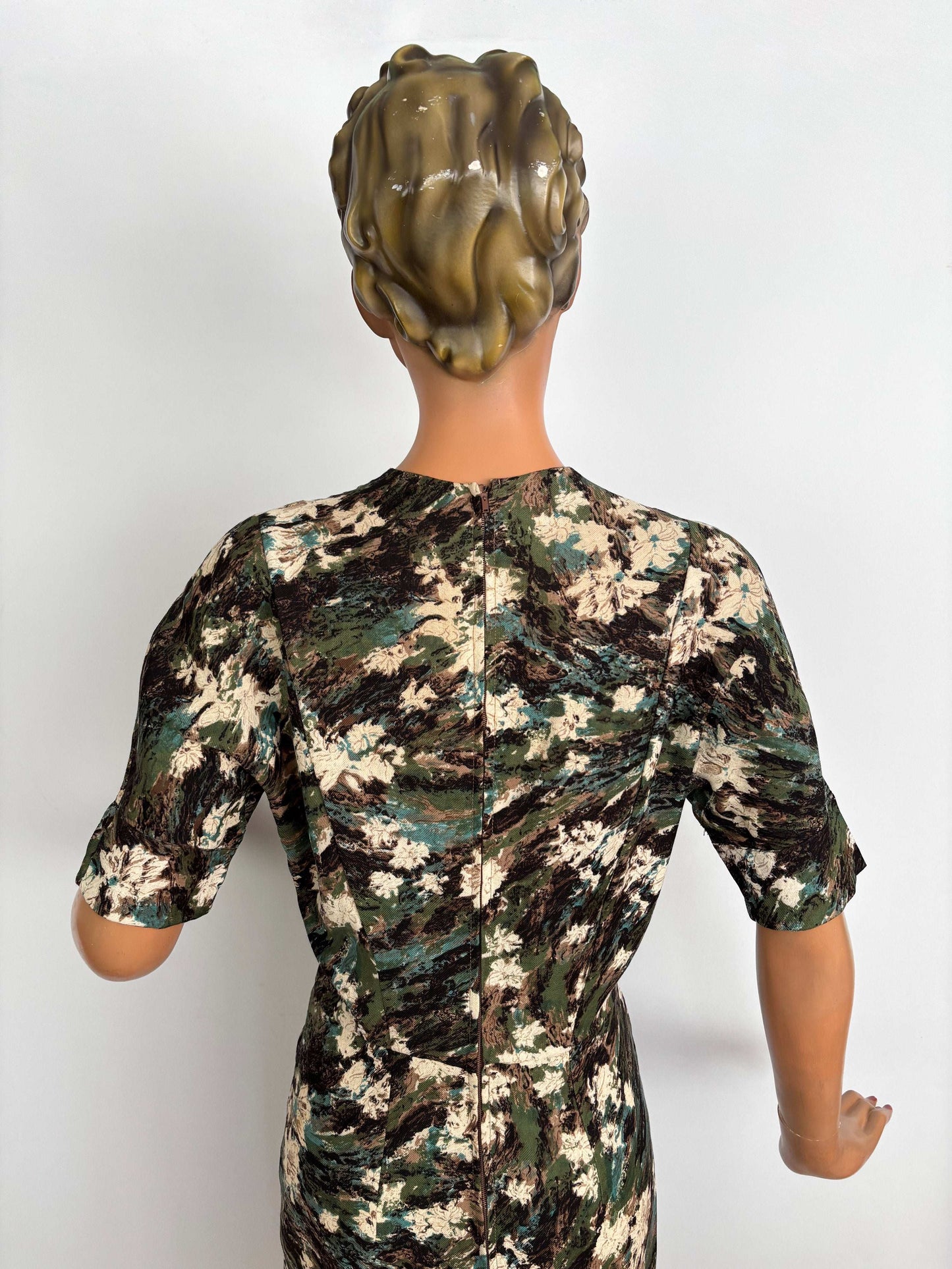 L | 1950s Wool Dress in Green, Brown and Cream Floral Pattern