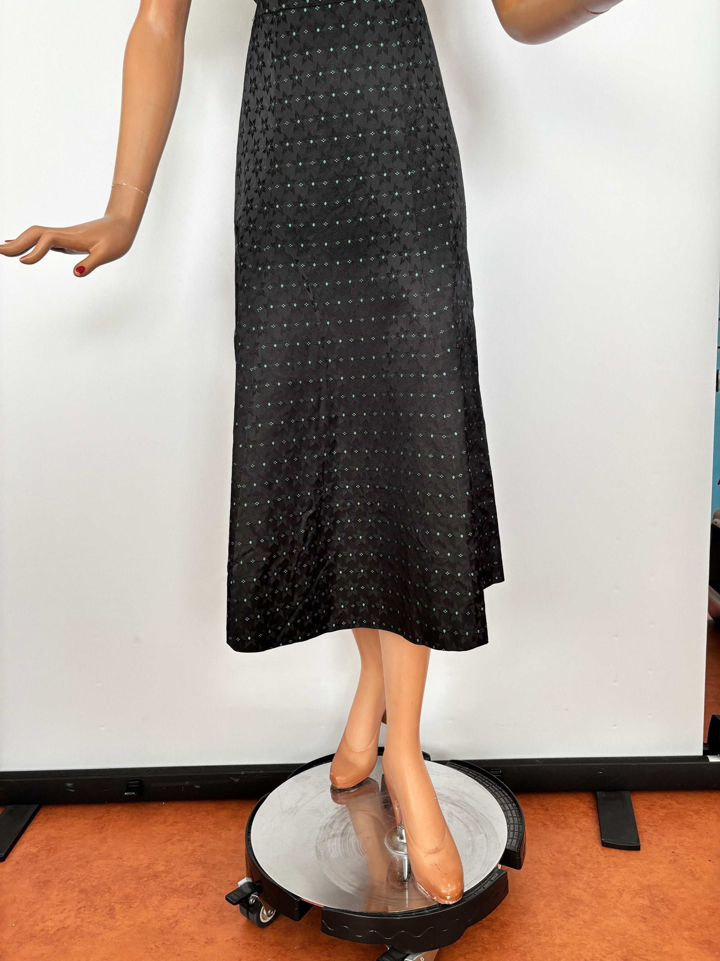 L | 1950s Black Rayon Jacquard Dress with Green Floral Weave