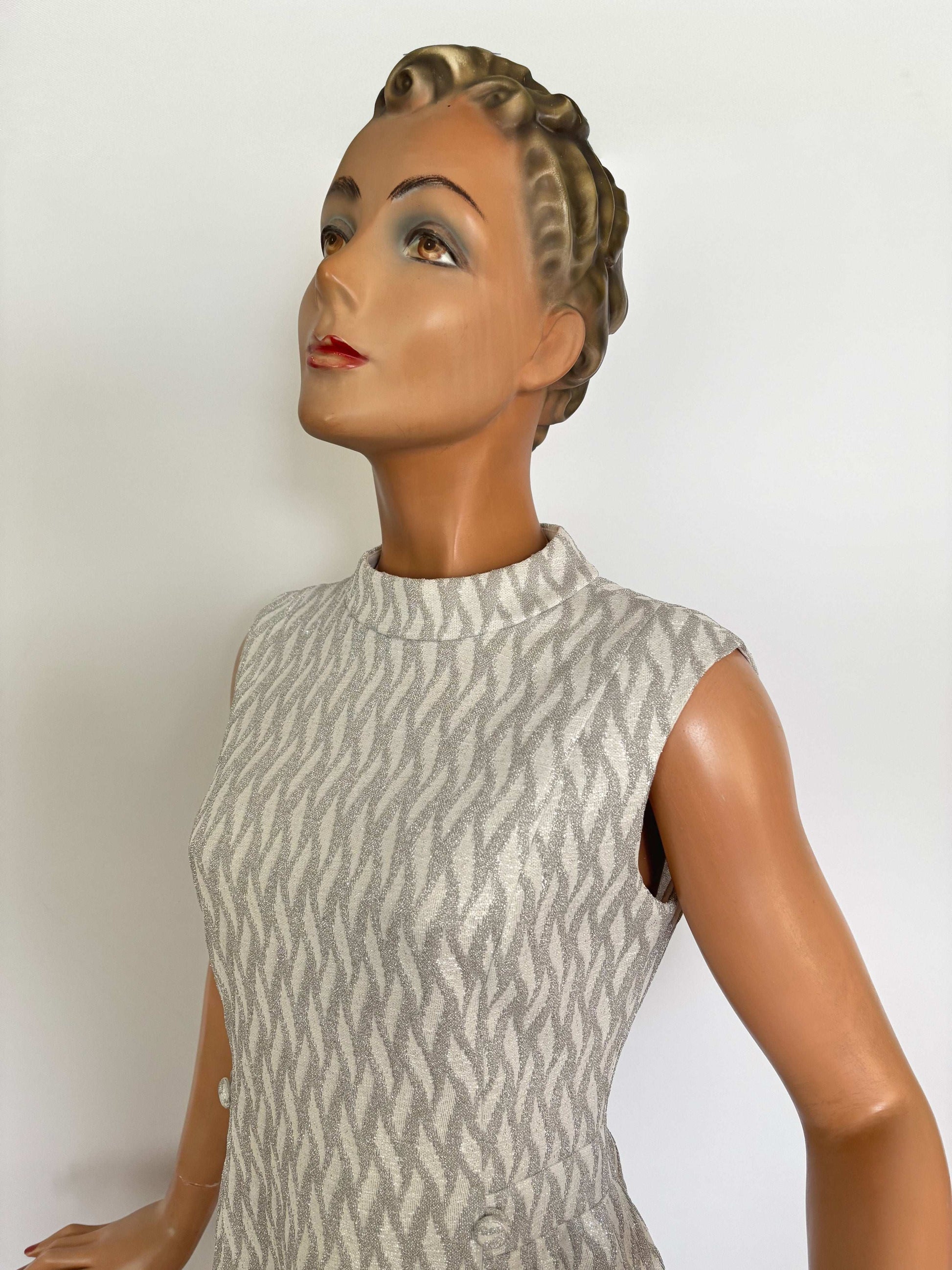 M | 1960s Leslie Fay Silver Lurex Knit Dress