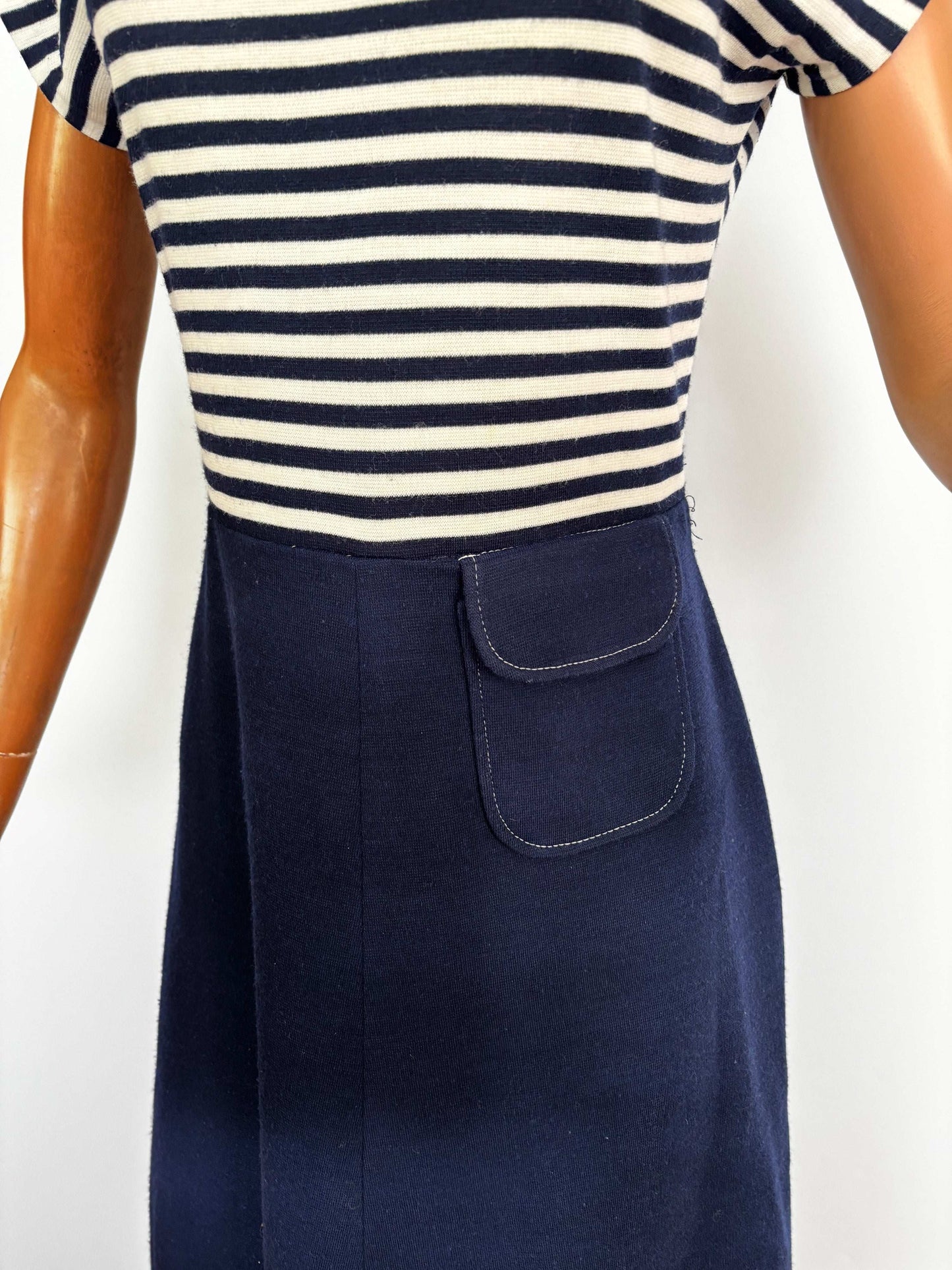 S/M | Early 1960s Courtaulds Courtelle Nautical Knit Dress