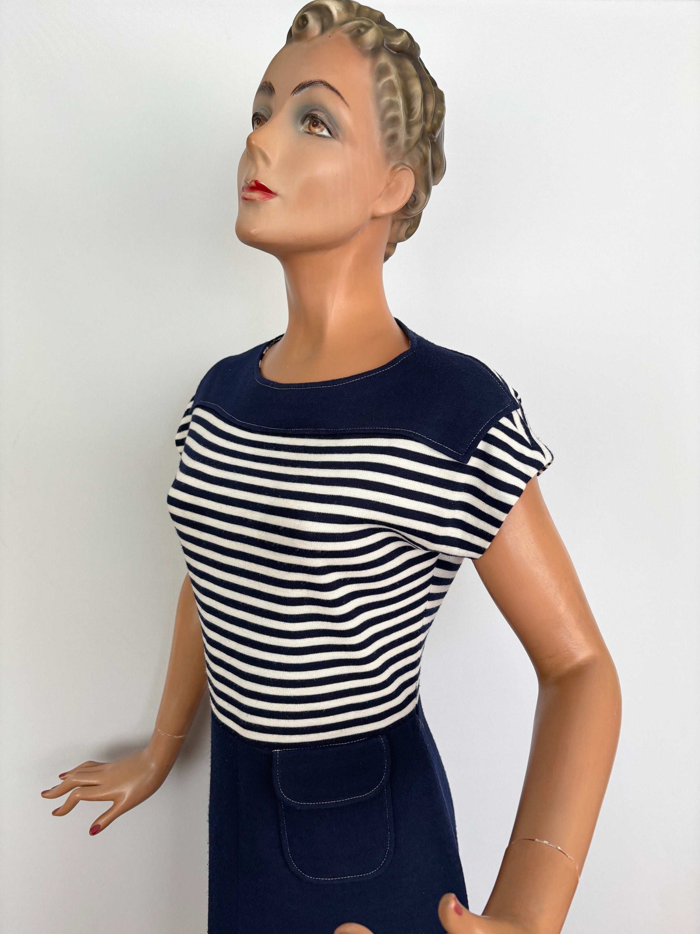 S/M | Early 1960s Courtaulds Courtelle Nautical Knit Dress
