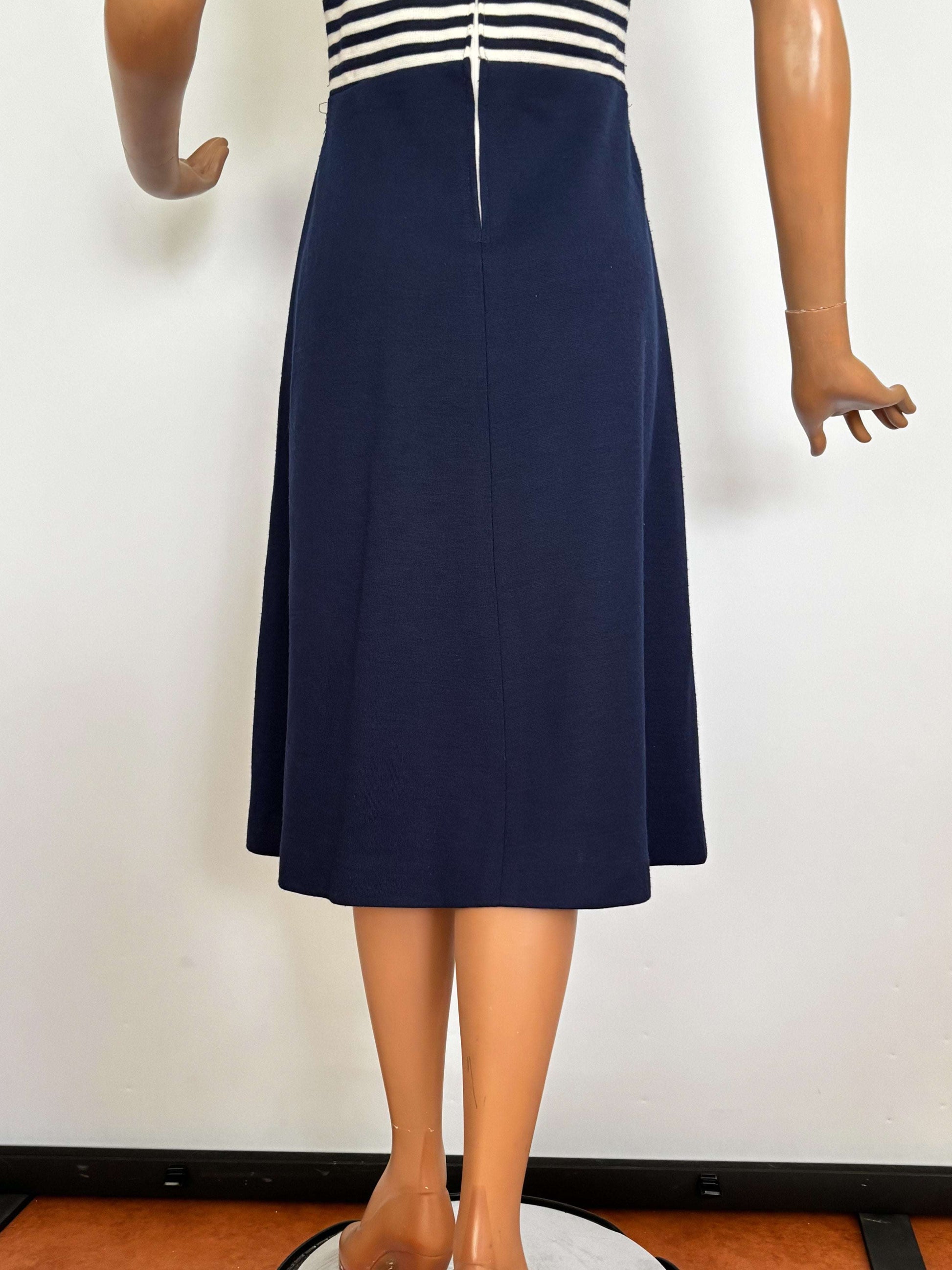 S/M | Early 1960s Courtaulds Courtelle Nautical Knit Dress