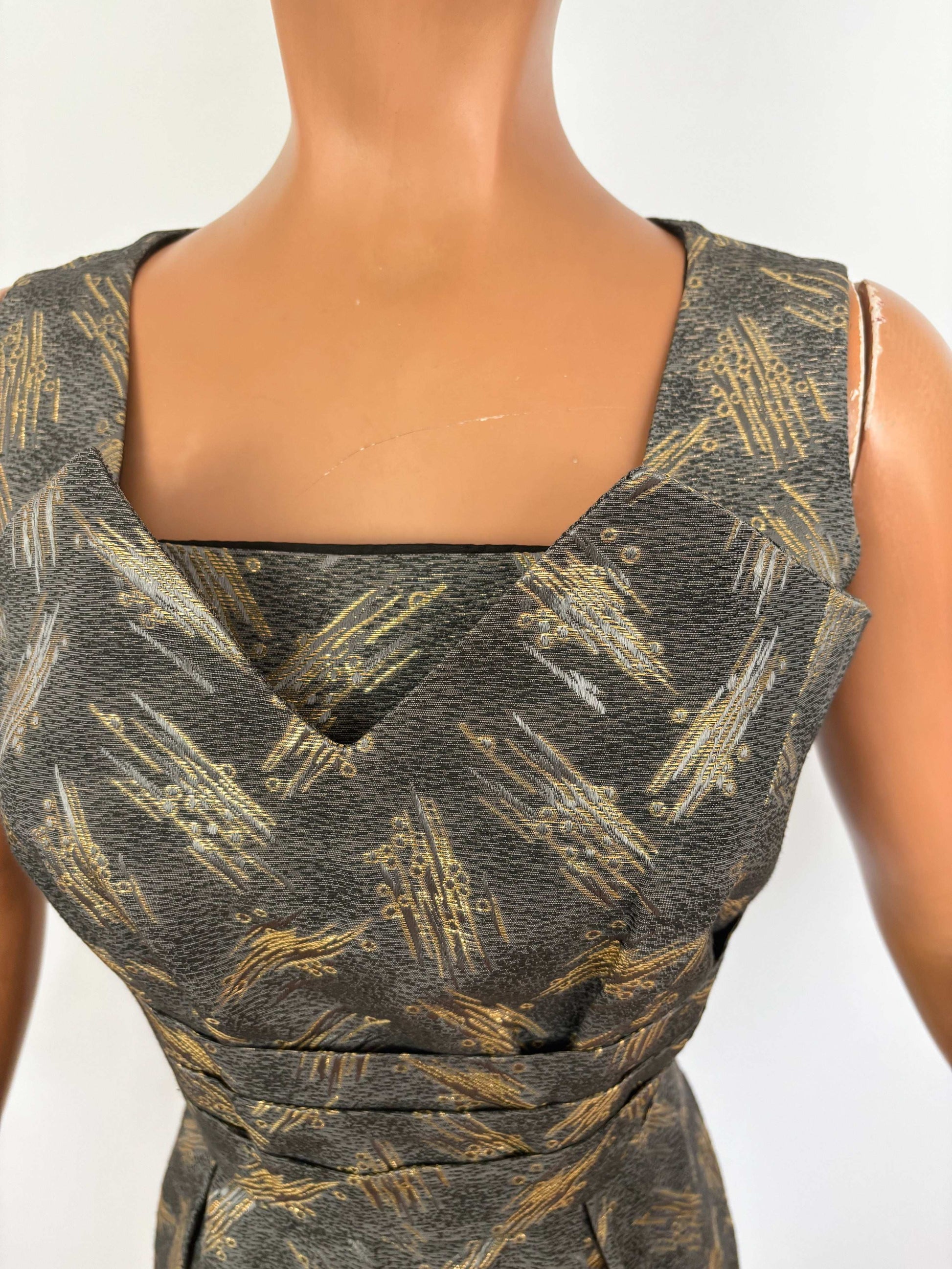 M | 1950s/60s Magnita Grey and Gold Cocktail Dress