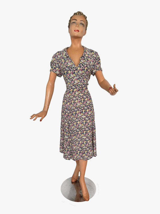 XL | 1940s Crepe Dress With Floral Print