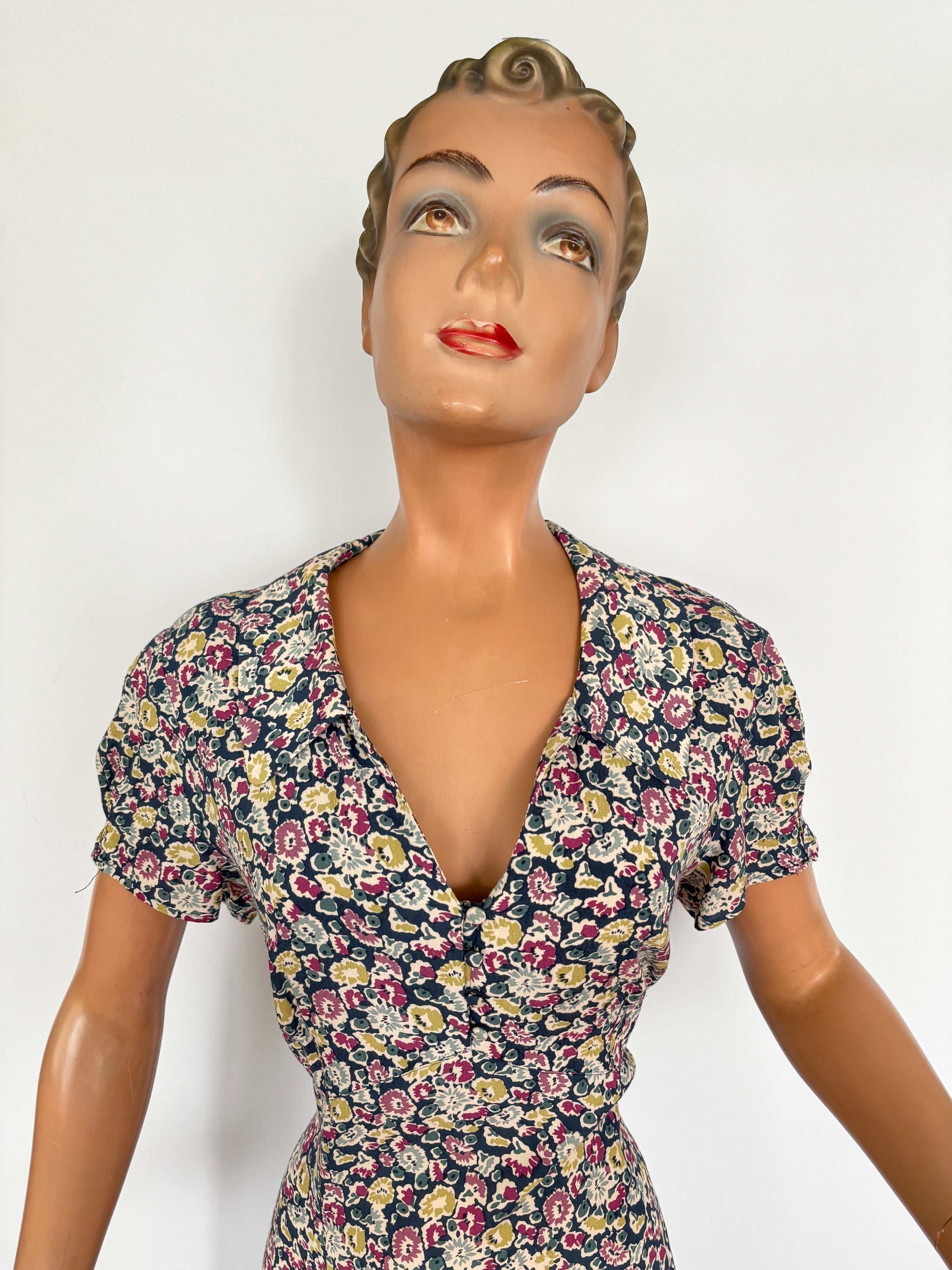 XL | 1940s Crepe Dress With Floral Print