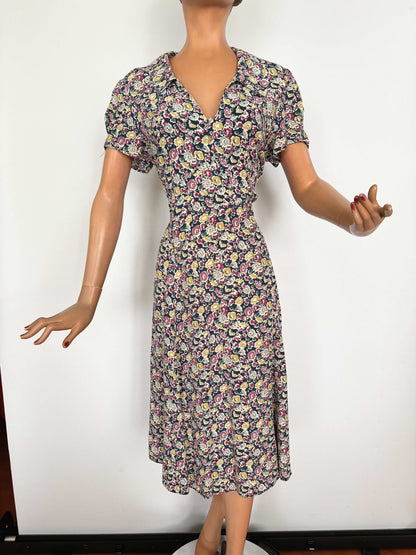 XL | 1940s Crepe Dress With Floral Print