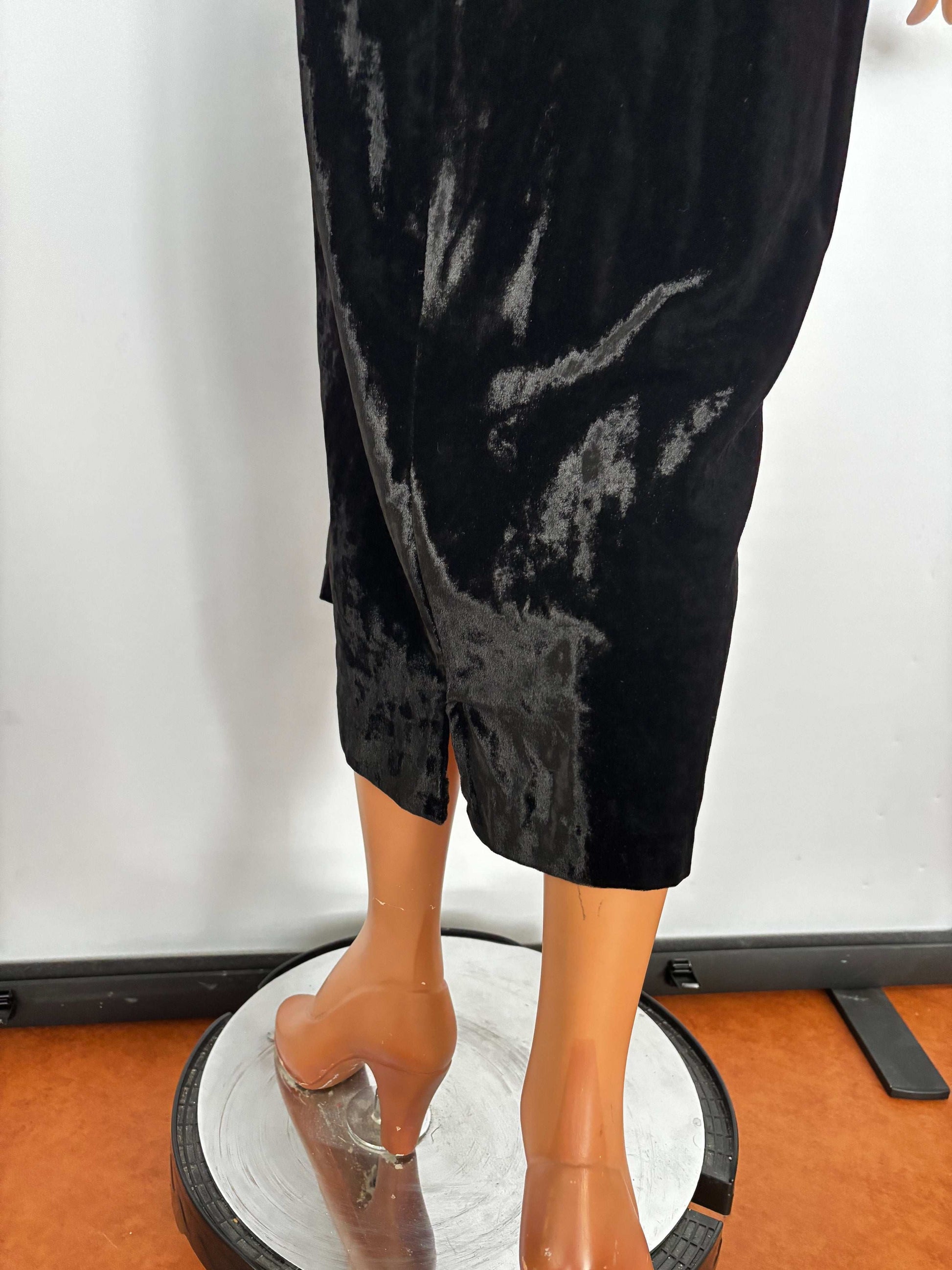 3XL | Black Velvet 1940s Style Dress