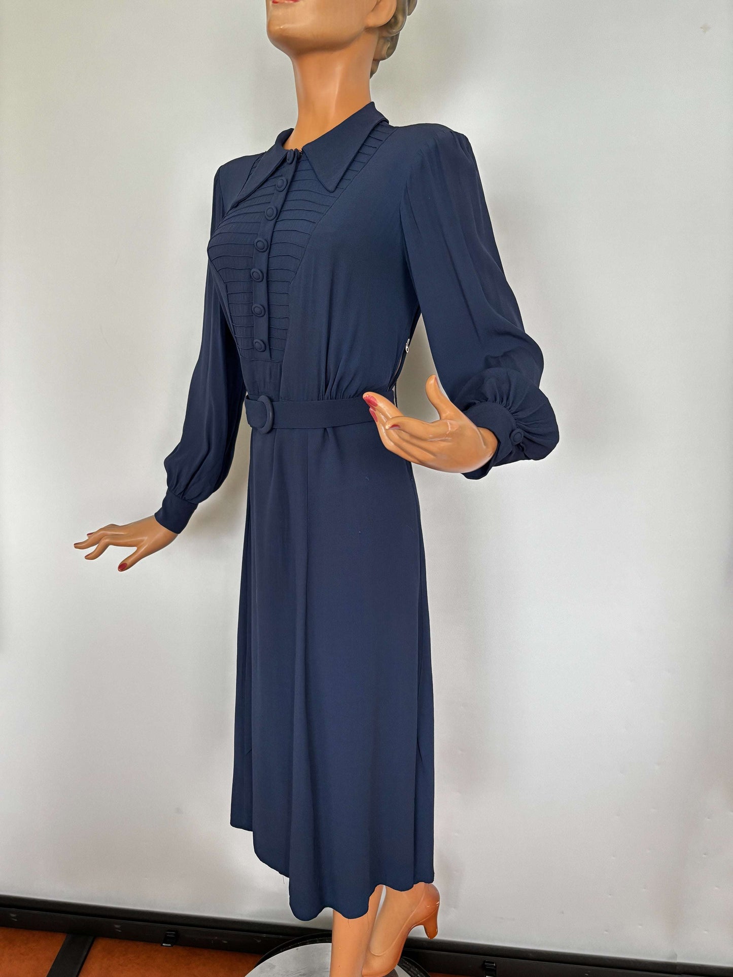 XL | 1940s Navy Crepe Dress With Pintuck Front
