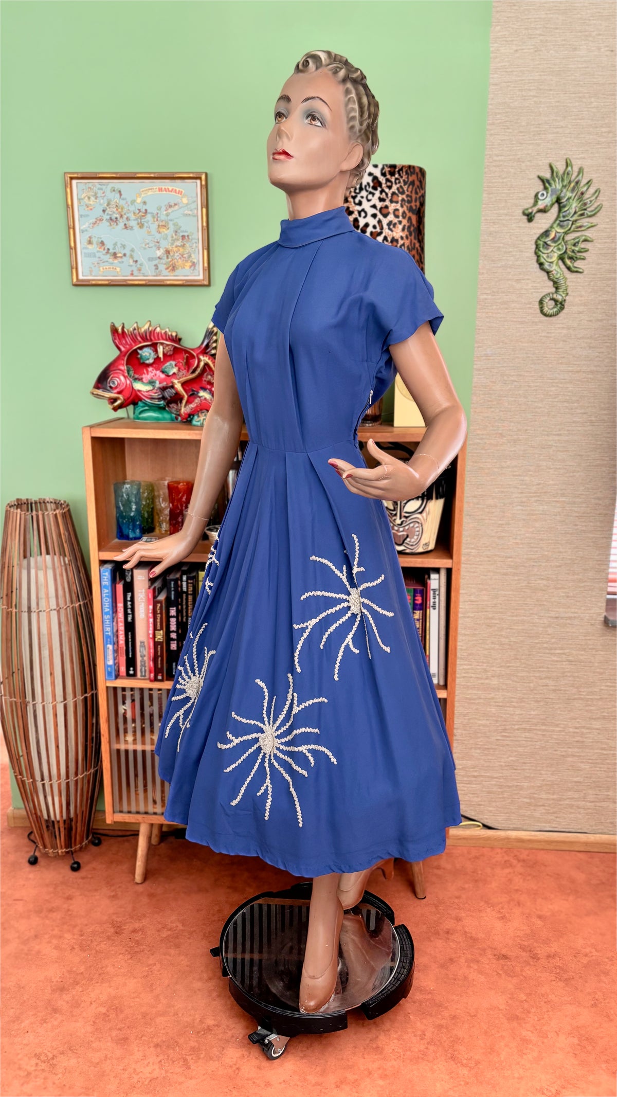 XS | 1950s Blue Gabardine Abstract Floral Appliqué Novelty Dress