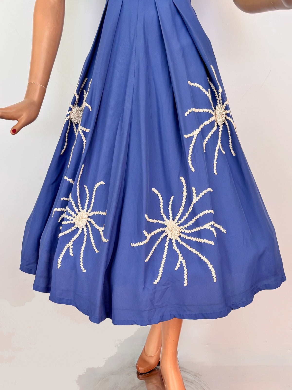 XS | 1950s Blue Gabardine Abstract Floral Appliqué Novelty Dress