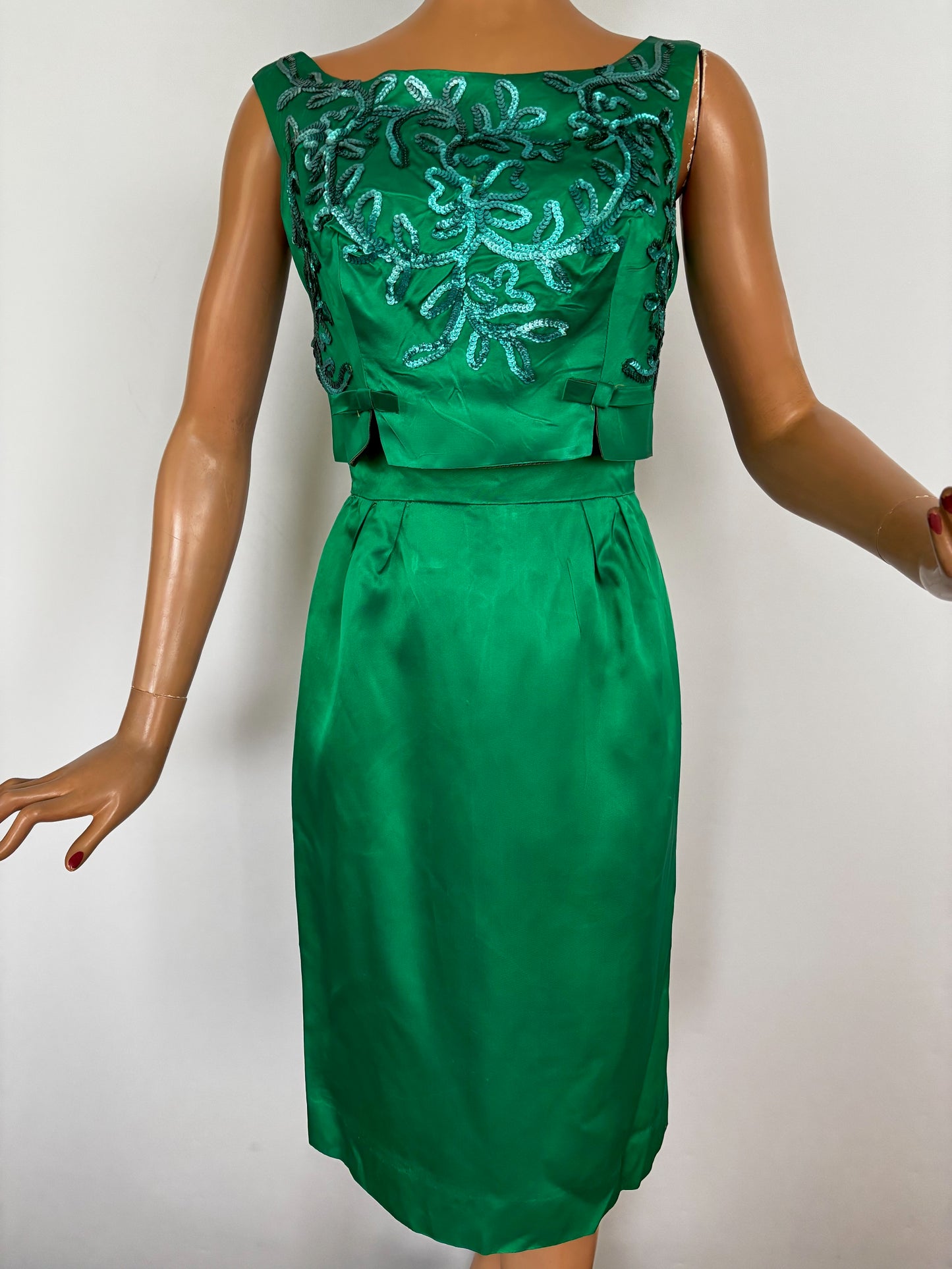 S | 1950s/60s Green Satin Cocktail Dress With Sequins