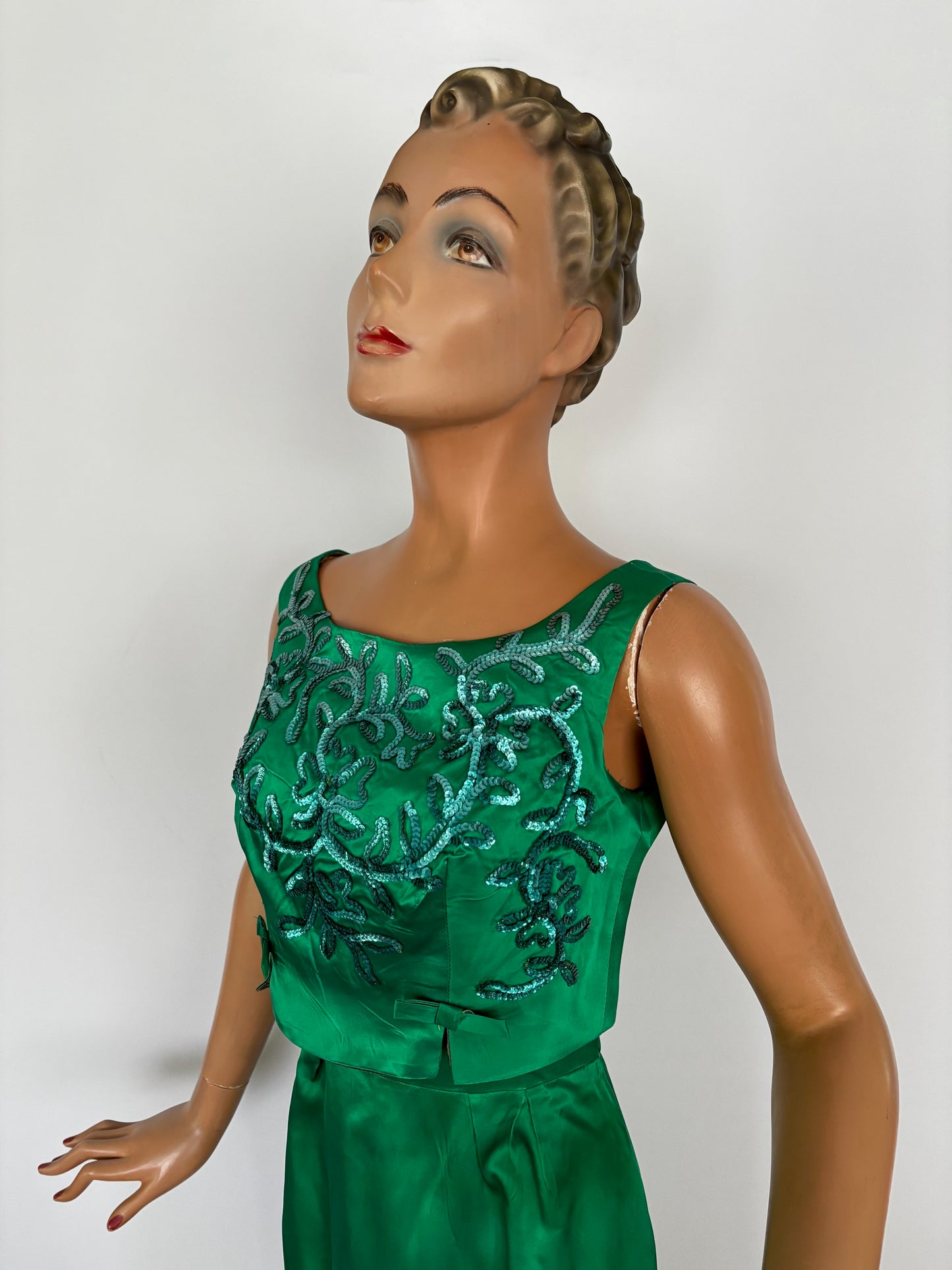 S | 1950s/60s Green Satin Cocktail Dress With Sequins