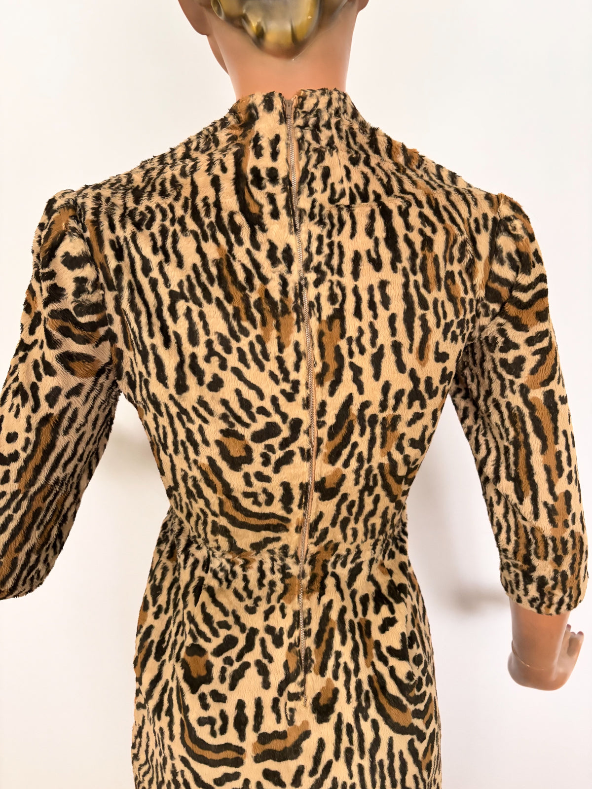 XS | 1950s Leopard Print Bombshell Wiggle Dress