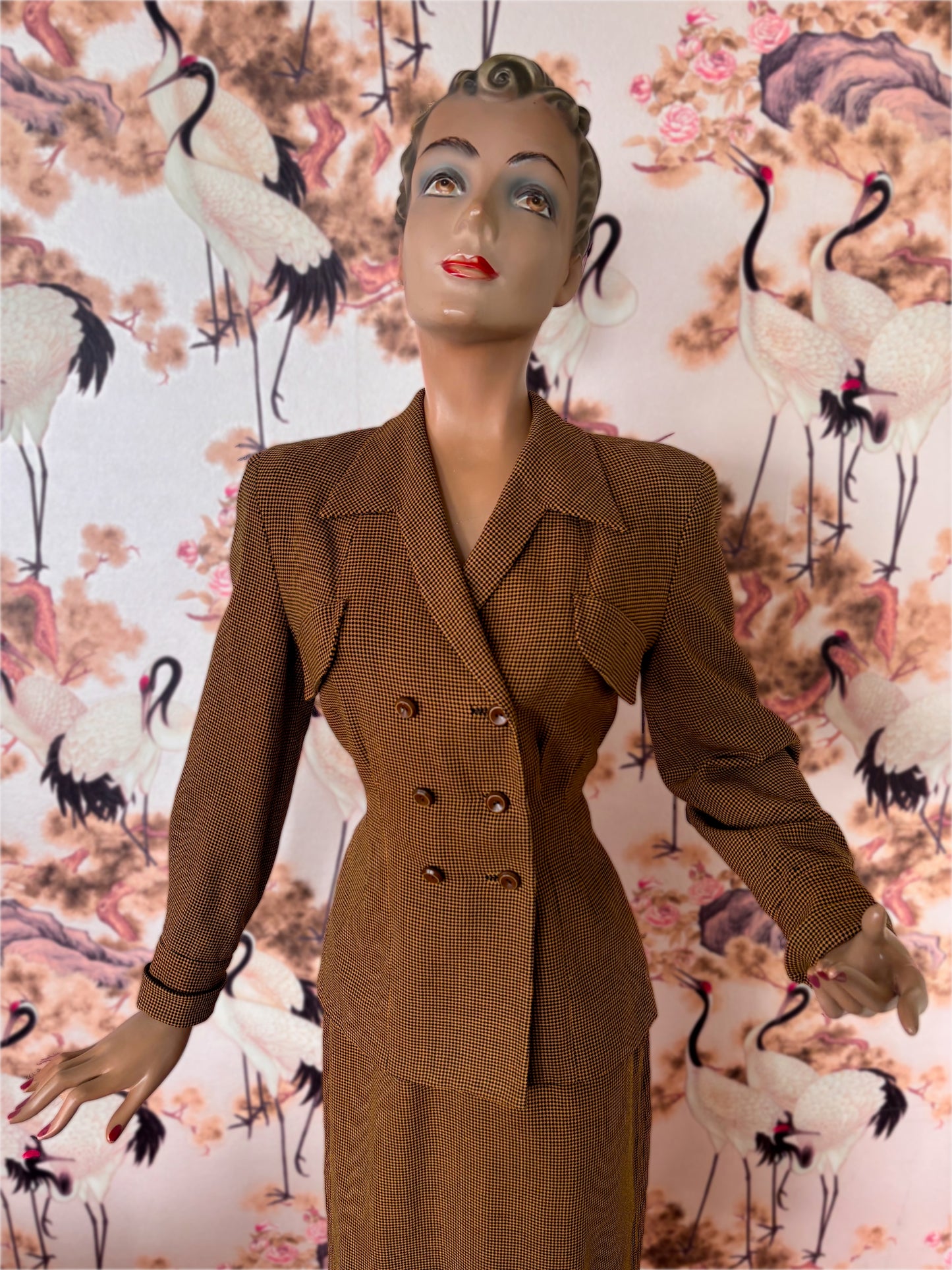 Jacket M, Skirt XS | 1940s Houndstooth Wool Gabardine Suit