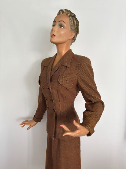 Jacket M, Skirt XS | 1940s Houndstooth Wool Gabardine Suit
