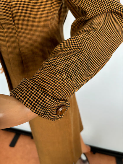 Jacket M, Skirt XS | 1940s Houndstooth Wool Gabardine Suit
