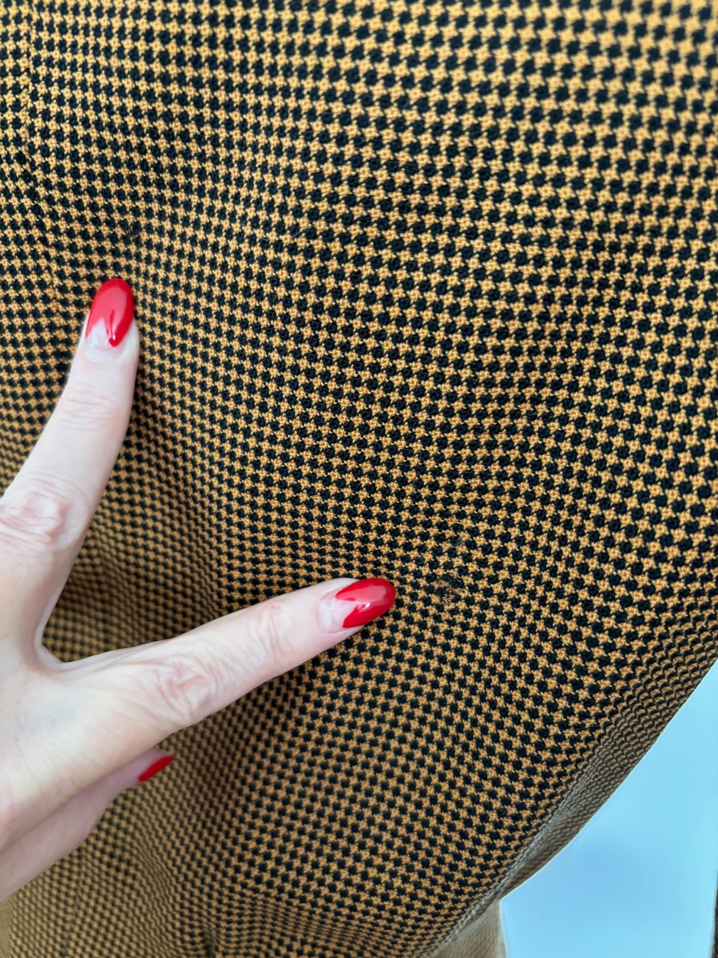 Jacket M, Skirt XS | 1940s Houndstooth Wool Gabardine Suit