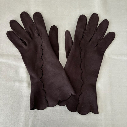 Vintage Scalloped Black Gloves | Size 7
