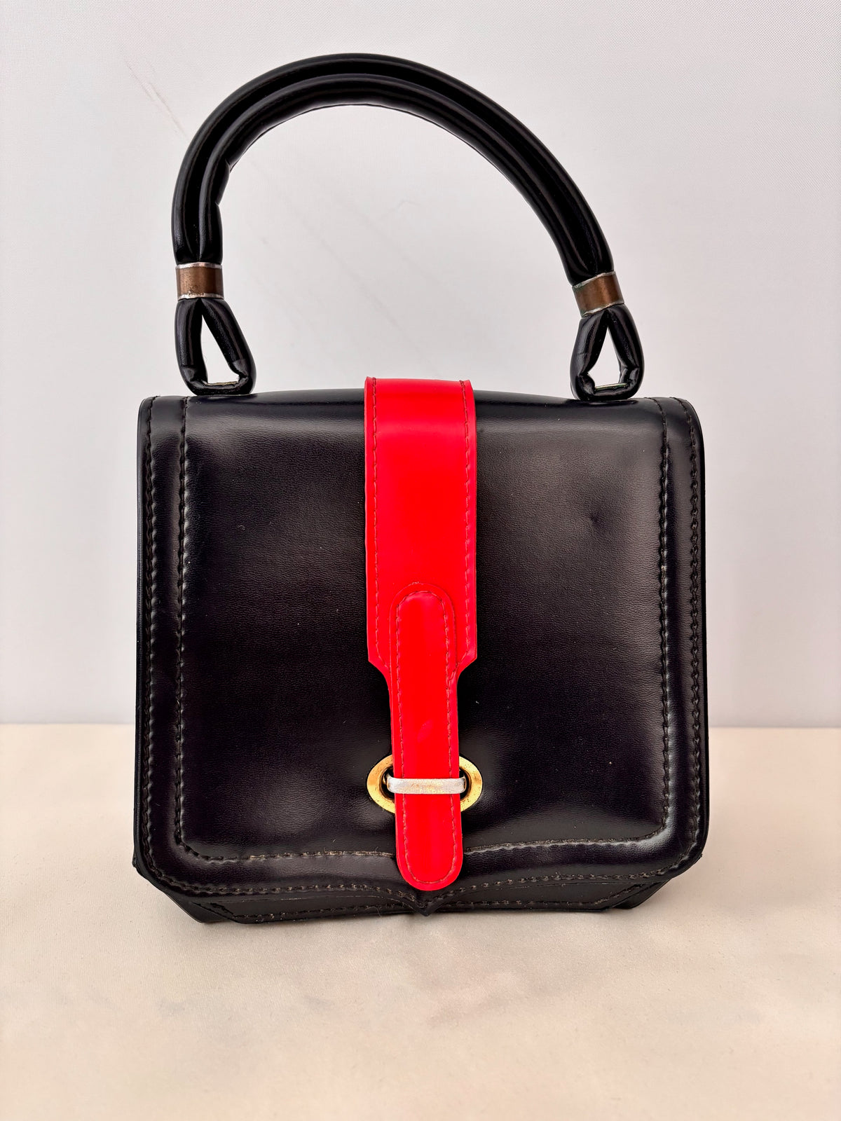 1960s Navy Blue and Red Vinyl Box Handbag