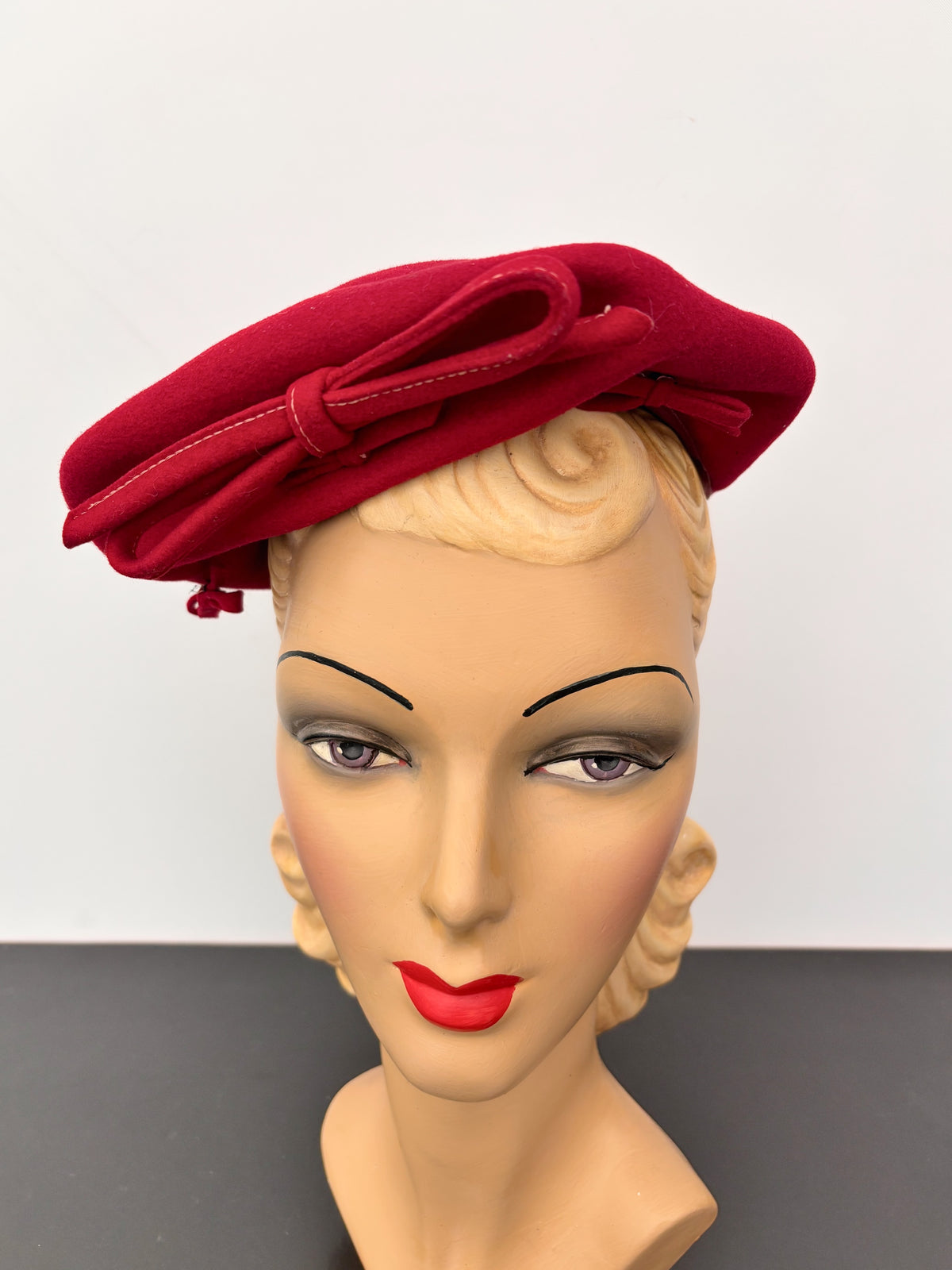 1940s Red Felt Tilt Beret with Bows