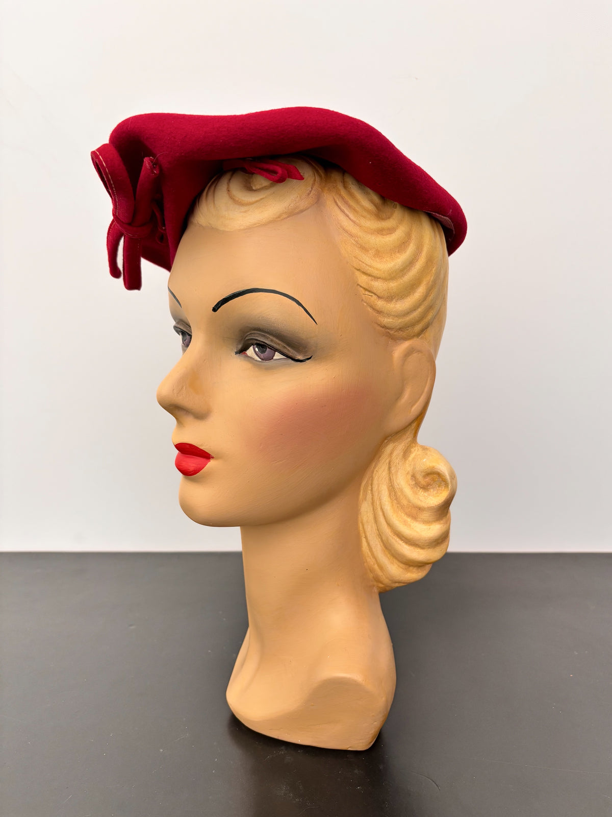 1940s Red Felt Tilt Beret with Bows