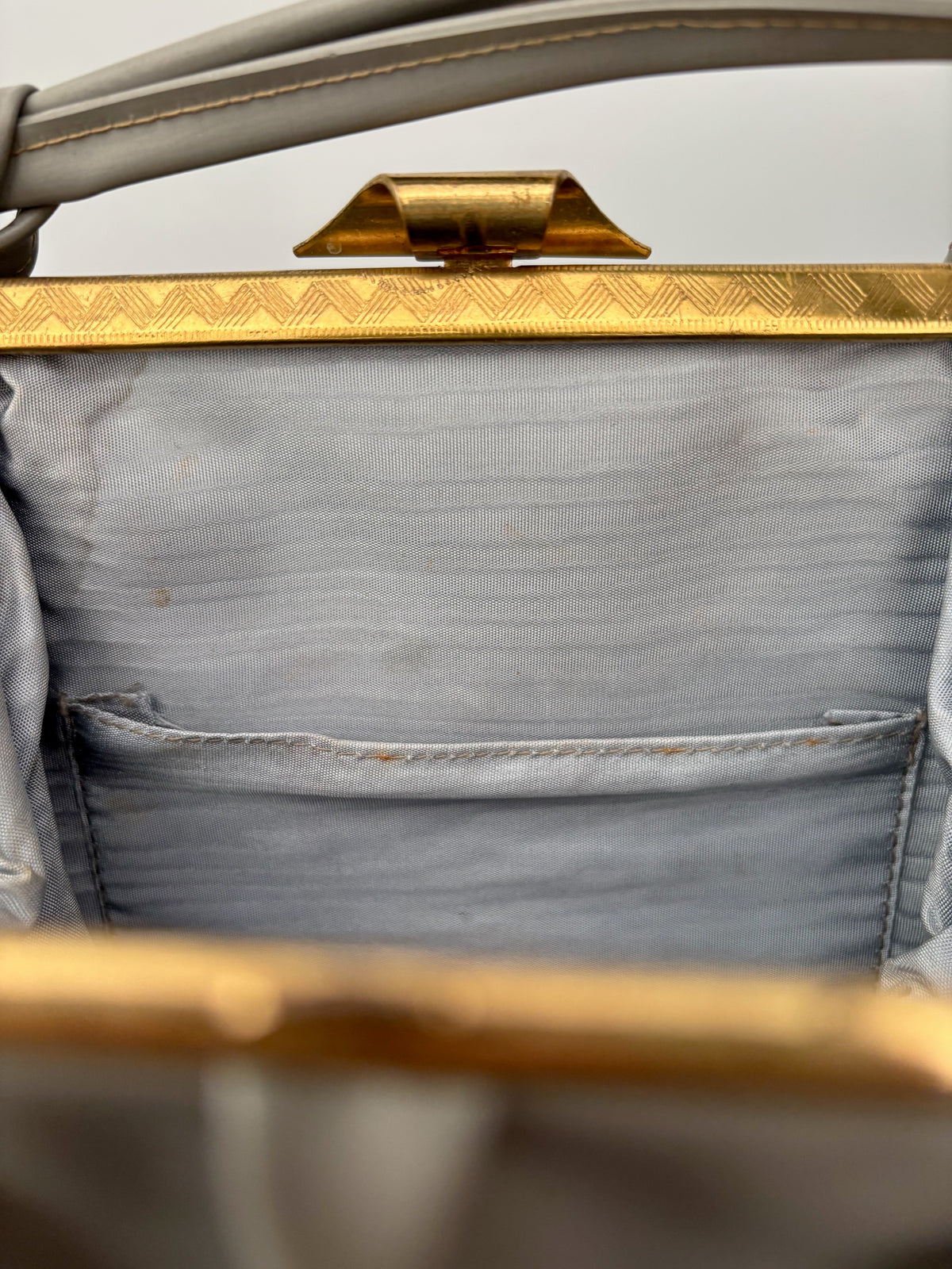 1950s Grey Vinyl Pleated Handbag with Gold Tone Frame