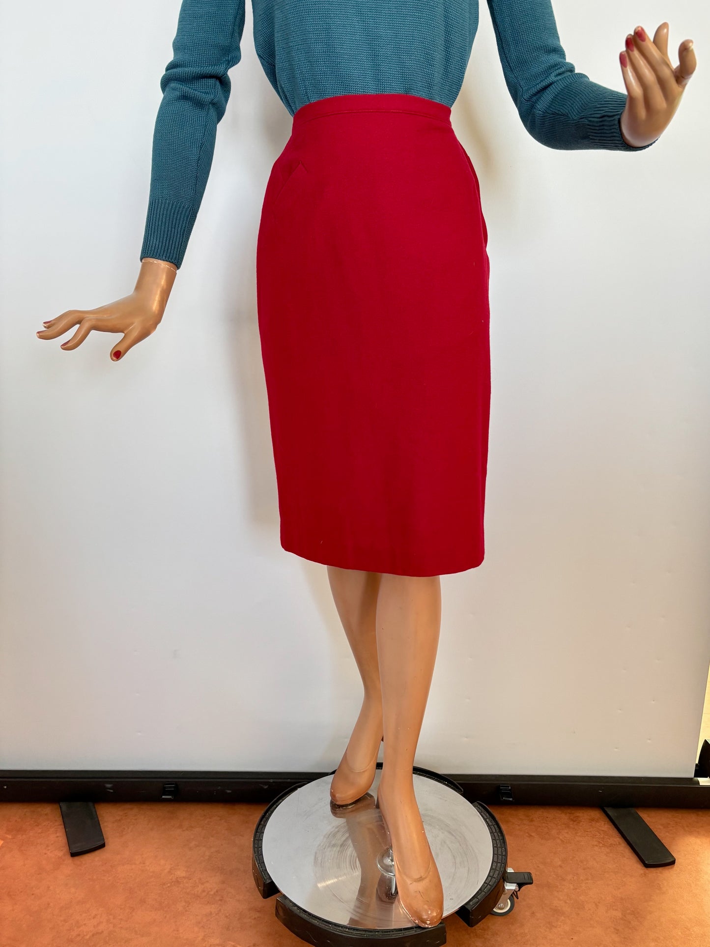 XXS/XS | 1950s Red Wool Skirt