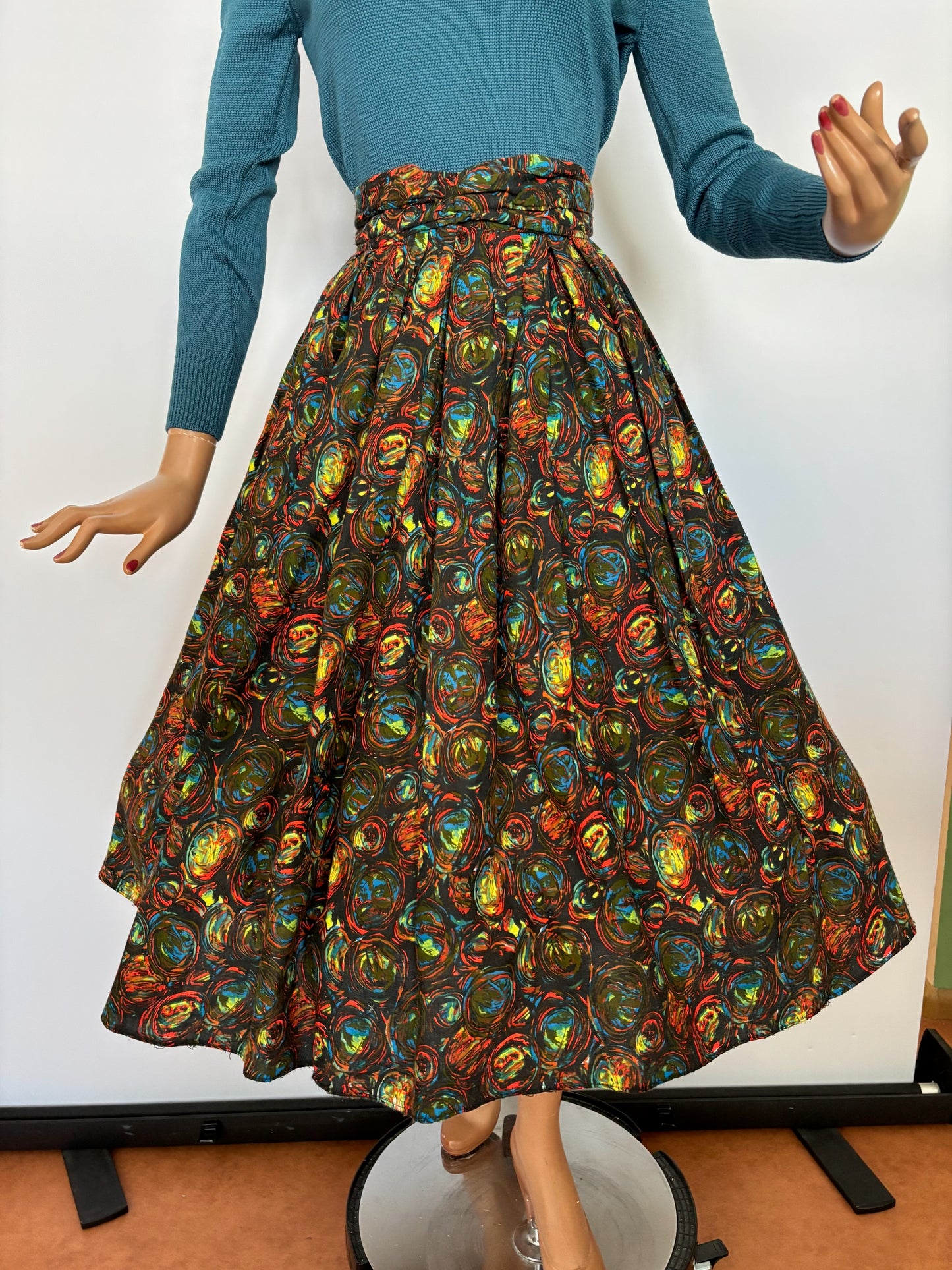XS | 1950s/1960s Multicolor Dralon Circle Skirt