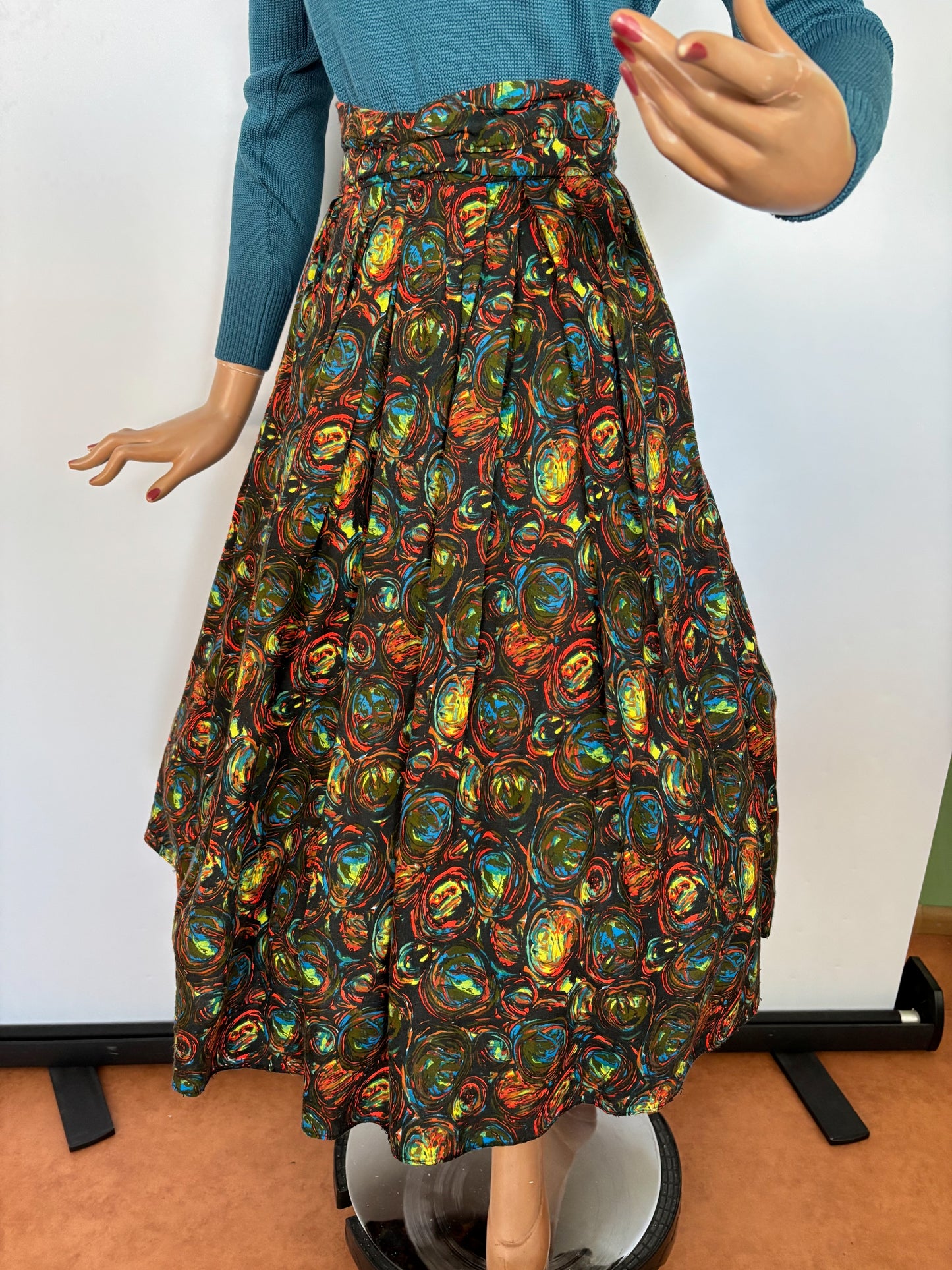 XS | 1950s/1960s Multicolor Dralon Circle Skirt