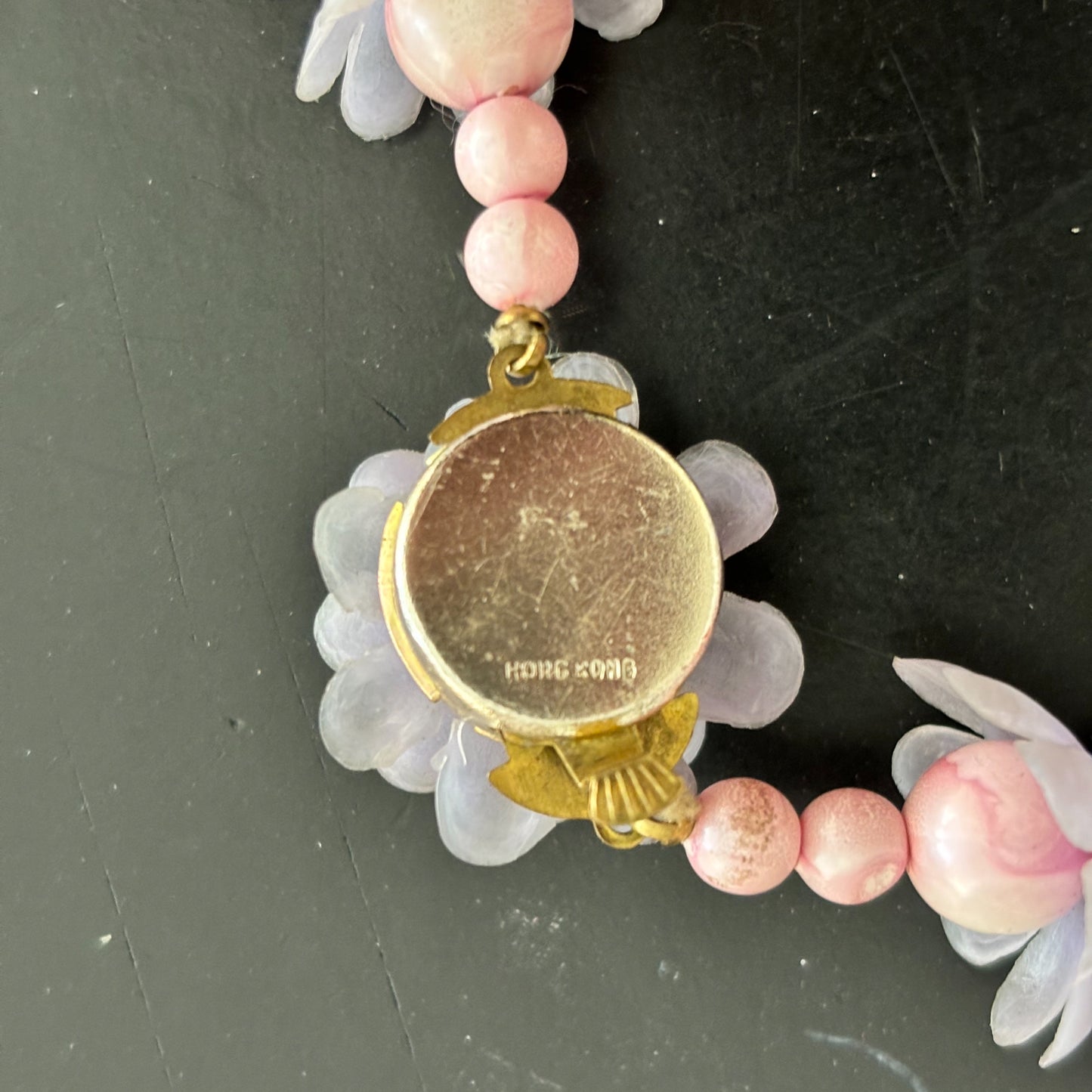 Mid Century Plastic Marbled Pearl Beads and Flowers Luau Necklace