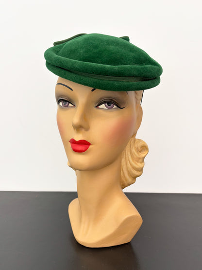 1940s Green Velour Felt Pancake Hat | Néodaim Paris