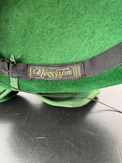 1940s Green Velour Felt Pancake Hat | Néodaim Paris