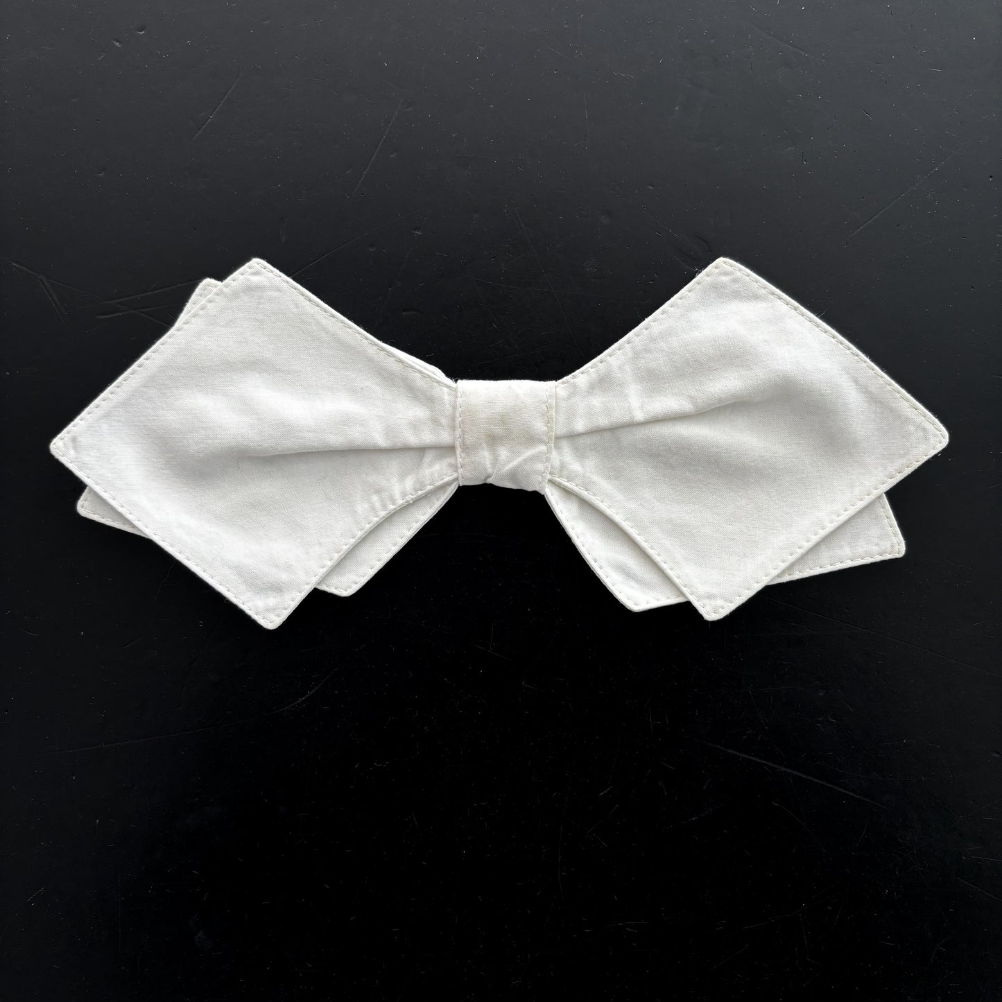 1930s Button-On Bow