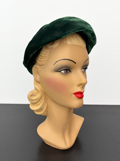 1930s/40s Emerald Green Velvet Tilt Hat with Bow