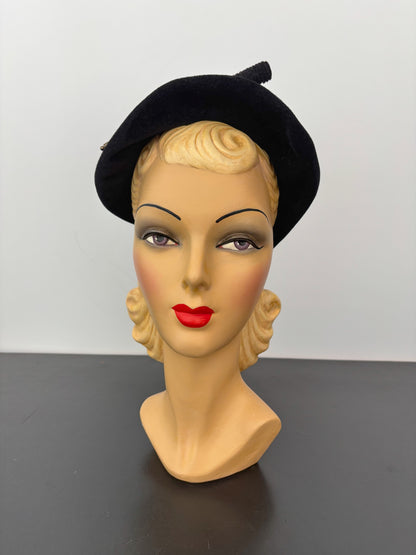 1930s/40s Black Velour Felt Tilt Hat With Hat Pin